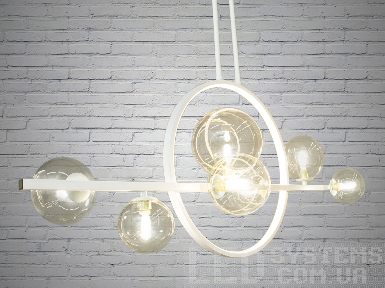 Захоплююча лінійна люстра в стилі Loft, 7 плафонів з лед підсвіткою