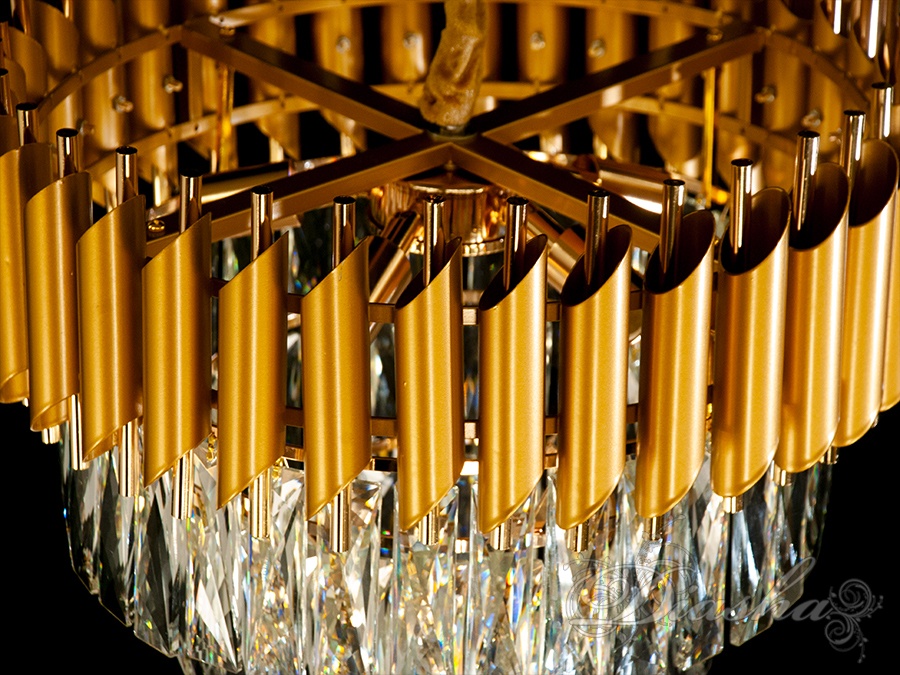 Современная хрустальная люстра