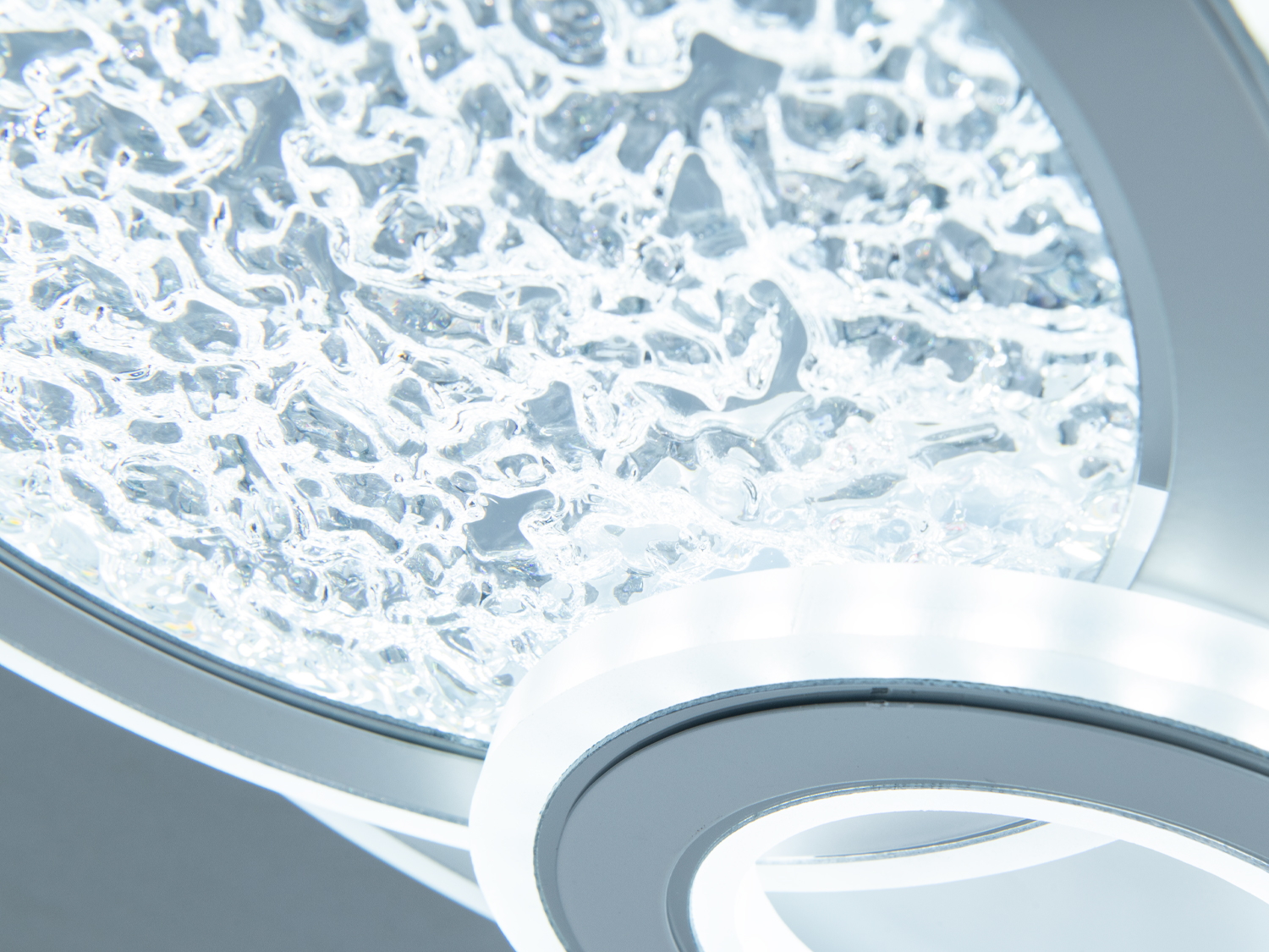 Стельова LED люстра біла 53Вт CCT три модулі