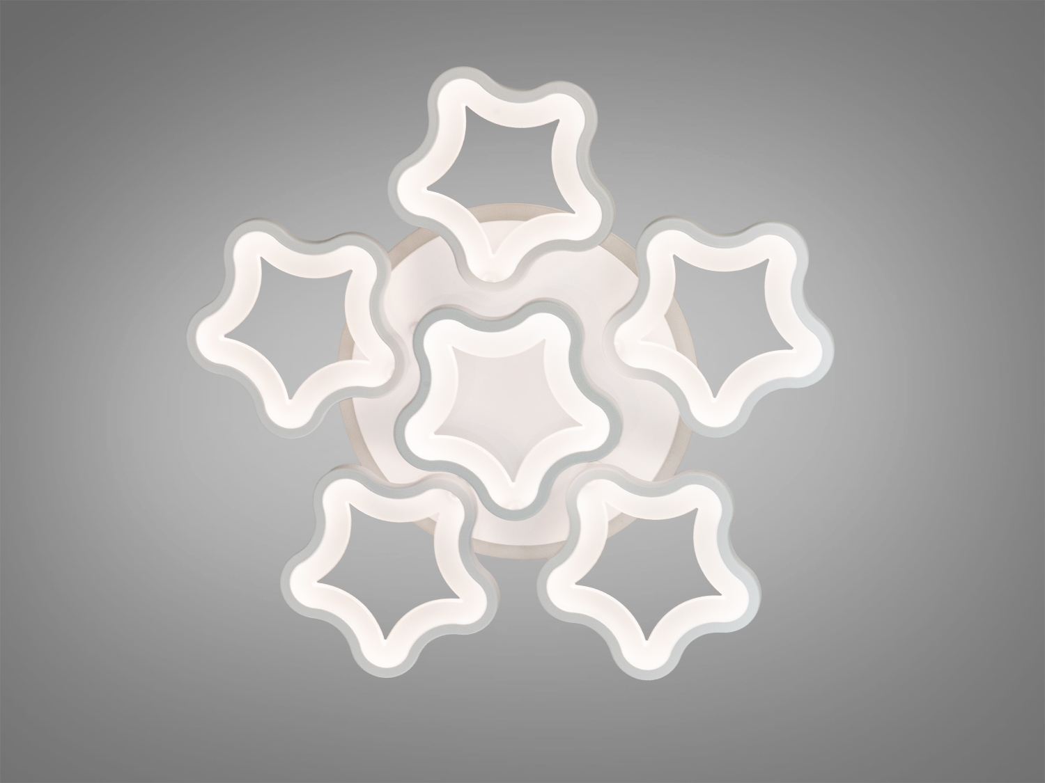 Лампа у формі зірок з нейтральним світлом, підходить для дитячої кімнати. Легка установка на стелю.