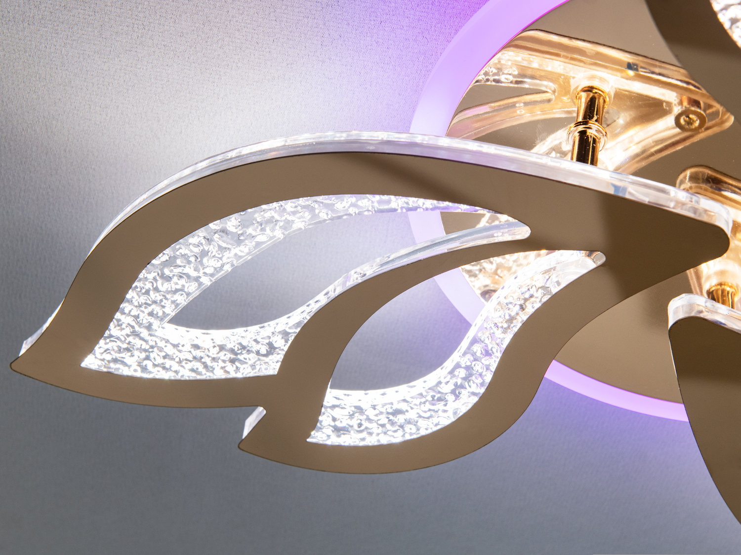 Стельова люстра LED 2455-3GLED3 золото з пультом та підсвічуванням