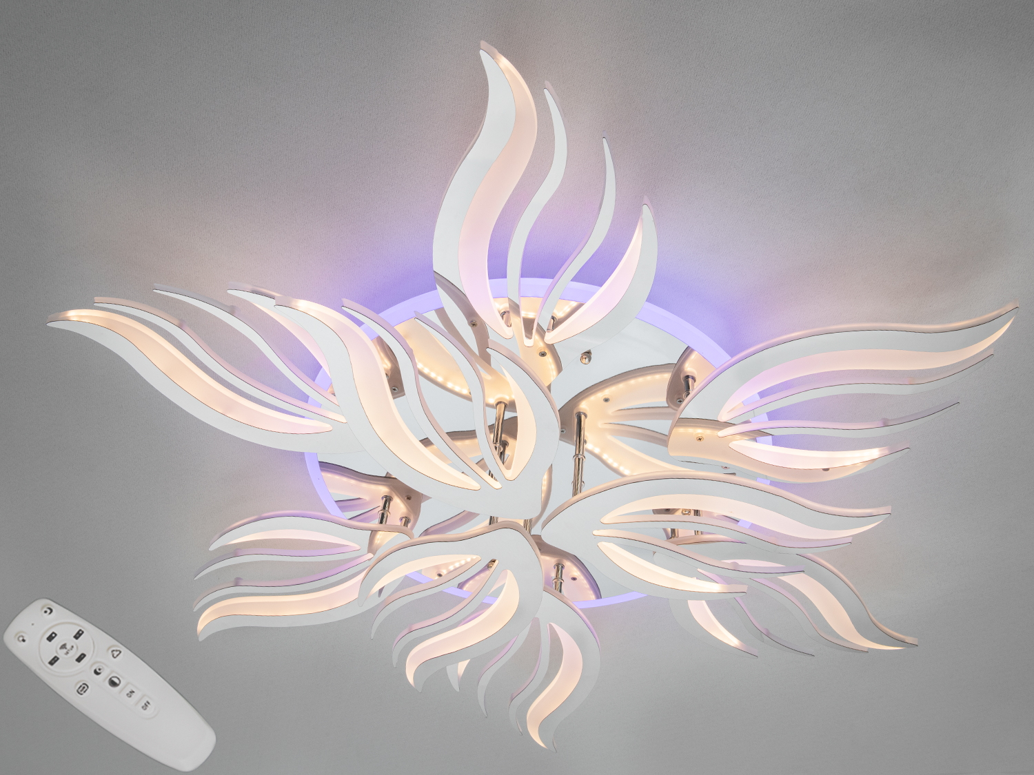 Стельова світлодіодна люстра Diasha, хром, 150 W, 8250 лм. Пульт, димер, підсвітка основи, 3 режими 3200K/4100K/6000K. Рекомендовано для кімнат до 25 м².