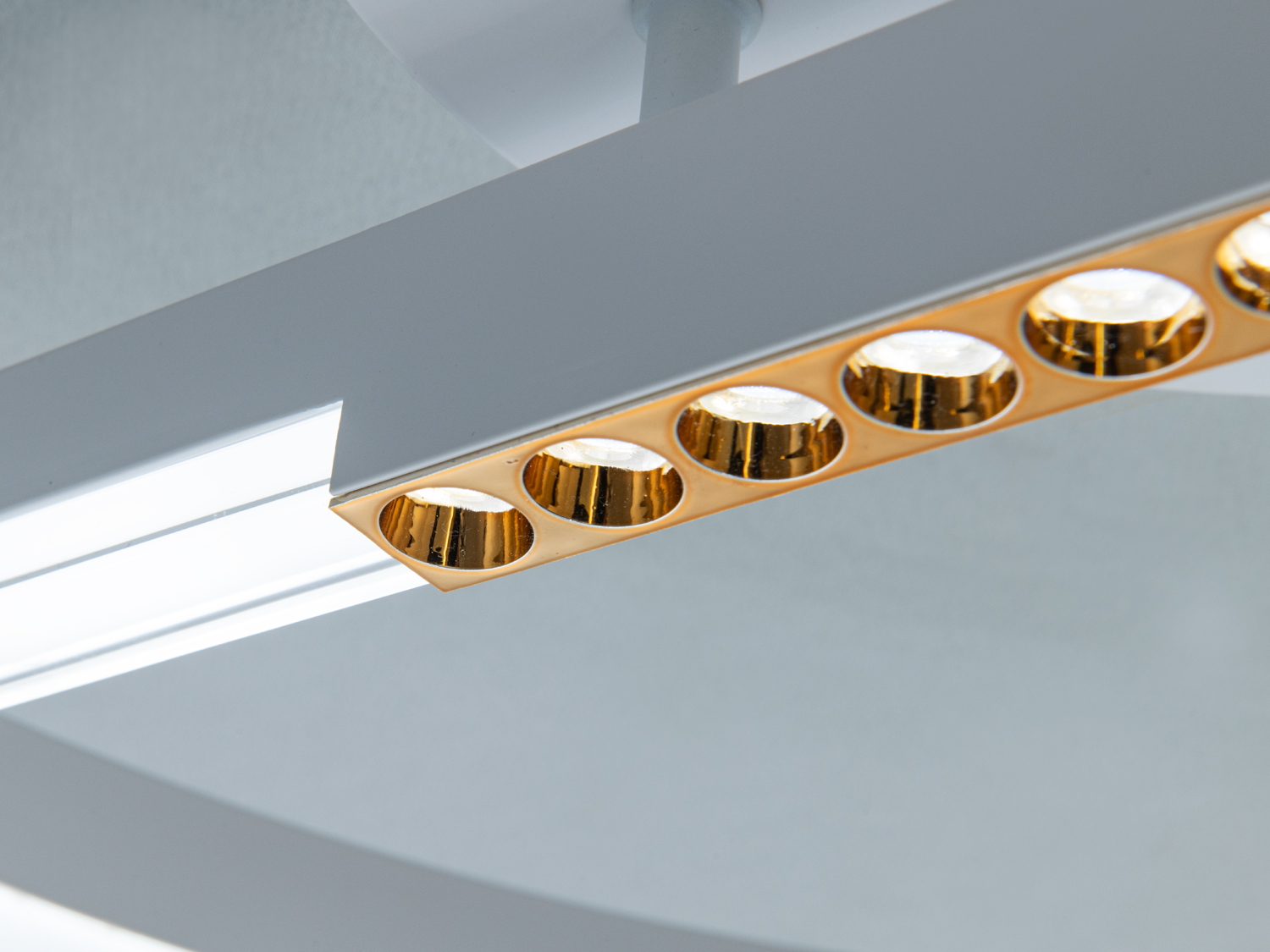 Світлодіодна люстра Diasha біла 48W димер пульт