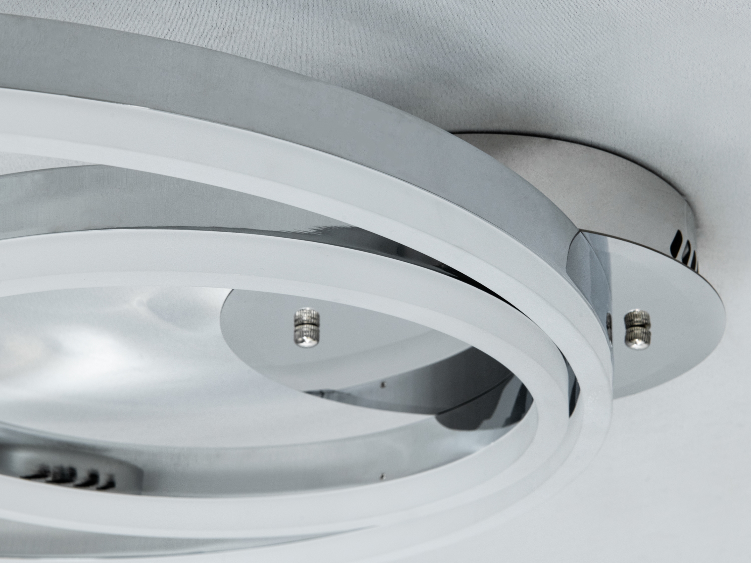 Світлодіодна люстра кільця хром 58 Вт вимикач