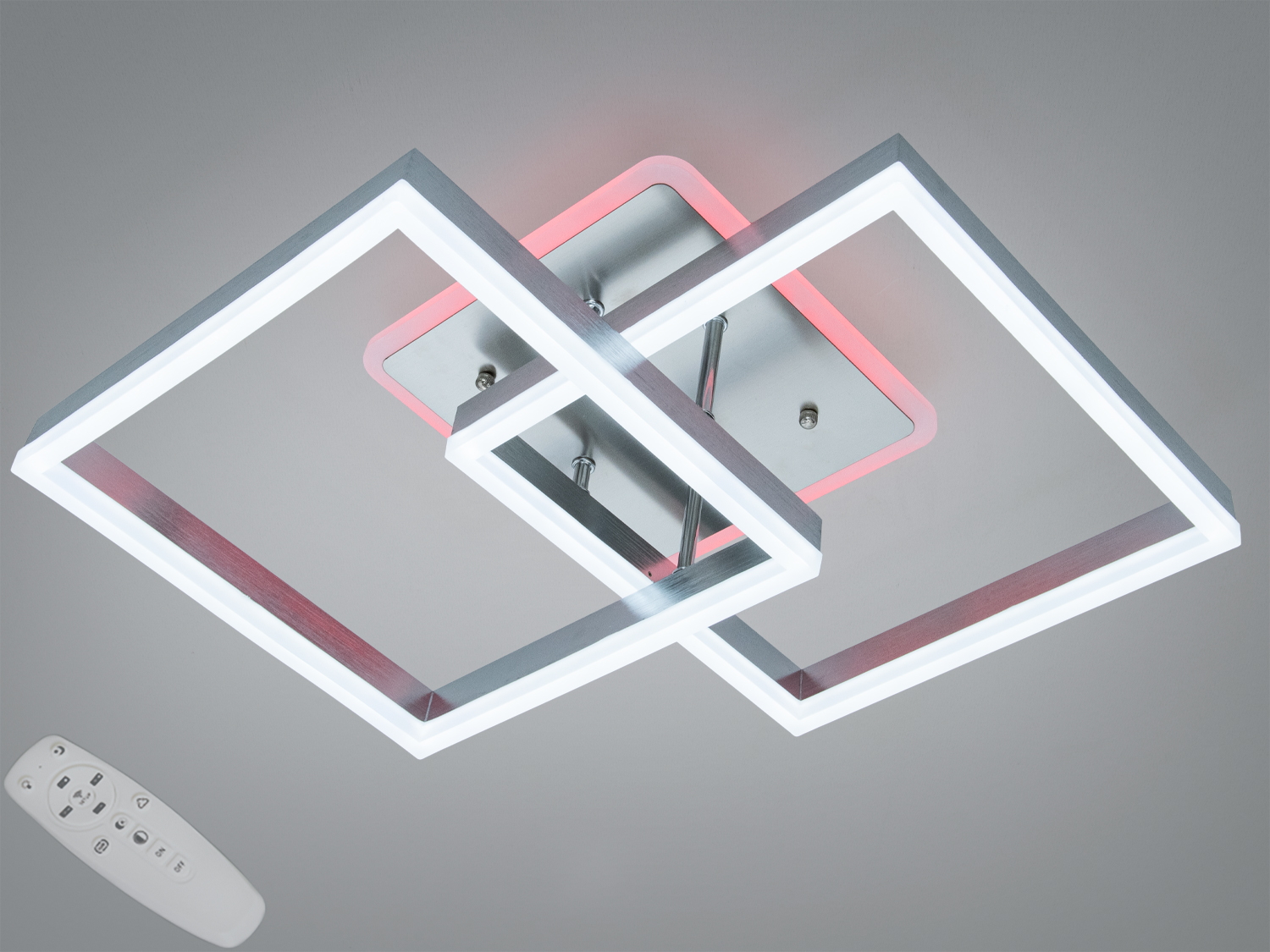 Стельова LED-люстра 64 Вт у матовому хромі з пультом, димером і трьома режимами 3200/4100/6500К. Близько 3520 лм — для кімнат 8–11 м². Два акрилові модулі.