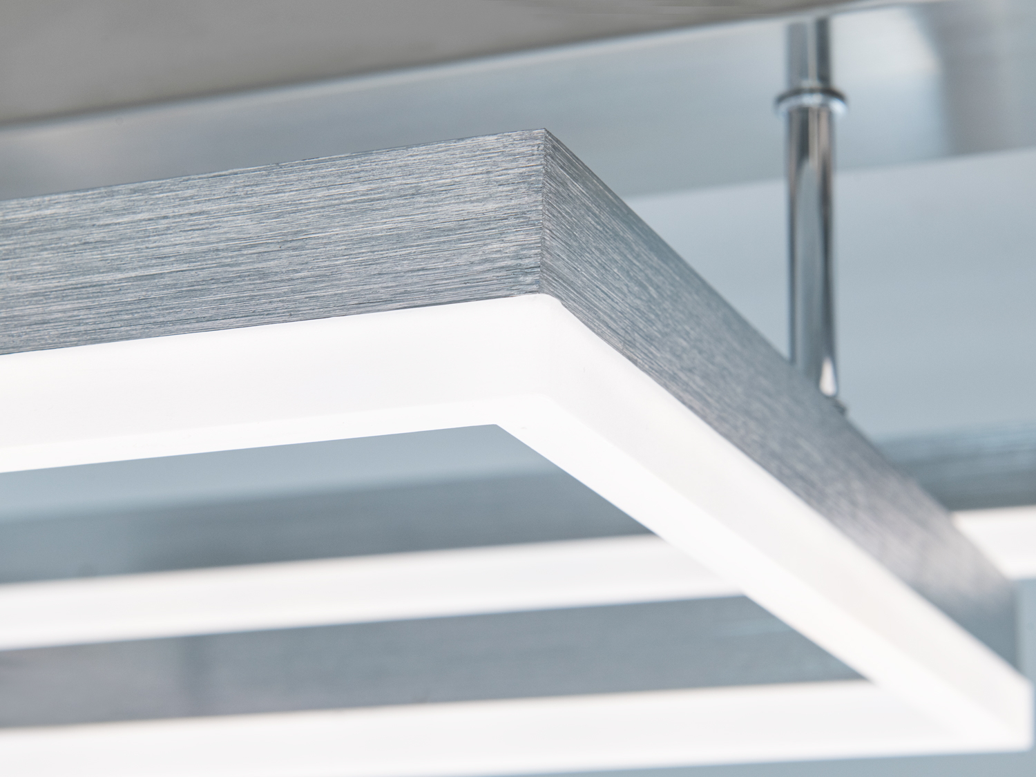 Стельова світлодіодна люстра 60 Вт матовий хром з пультом 3300 лм