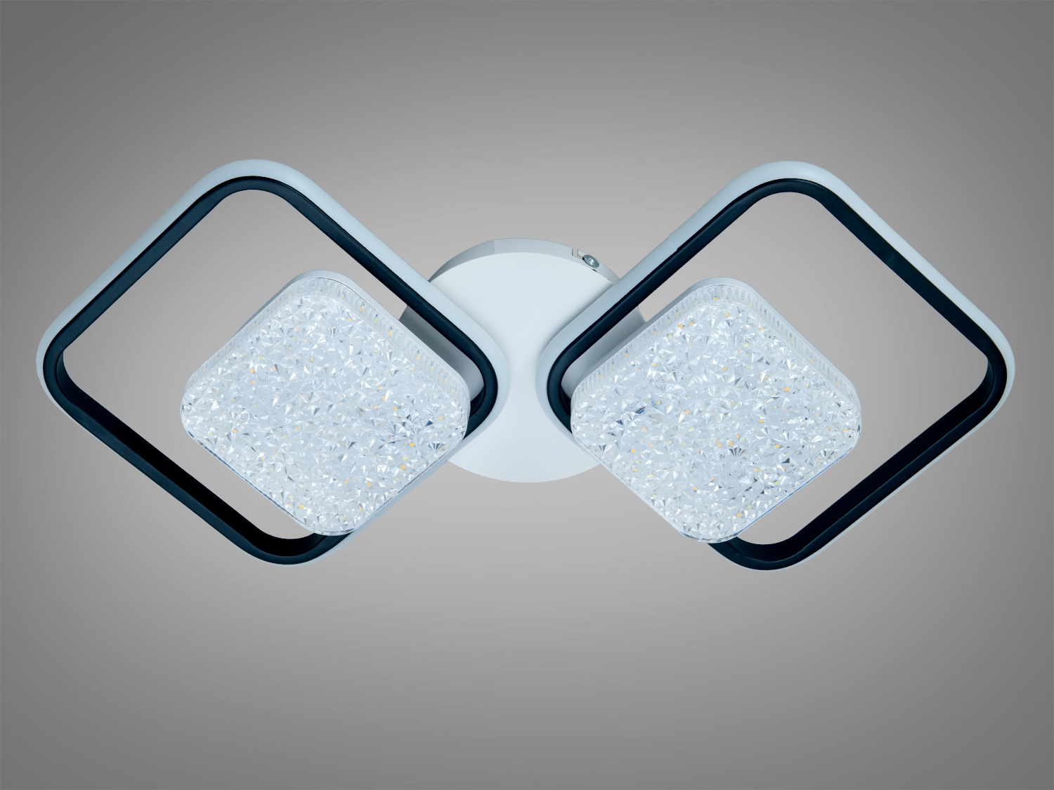 Сучасний світильник з двома квадратними LED панелями, білий корпус, енергоефективний, підходить для офісних приміщень.