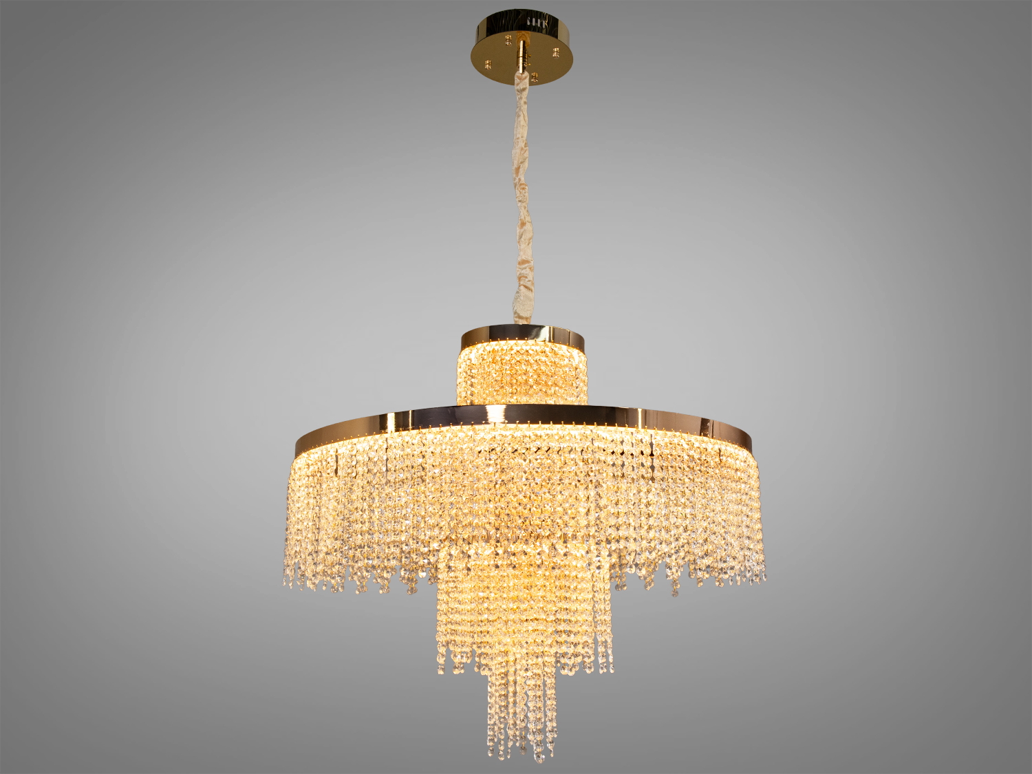 Кришталева люстра Diasha 376 у золотистому виконанні з LED технологіями, чотири рівні підвісок, 165Вт, ідеальна для просторих інтер′єрів.