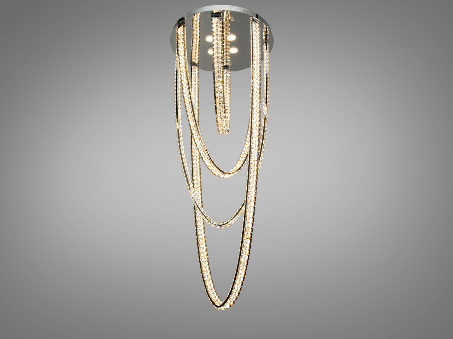 Підвісна світлодіодна люстра з прозорими кришталевими ланцюжками, підходить для сучасних інтер′єрів з високими стелями.