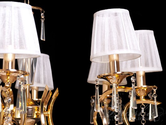 Классическая люстра