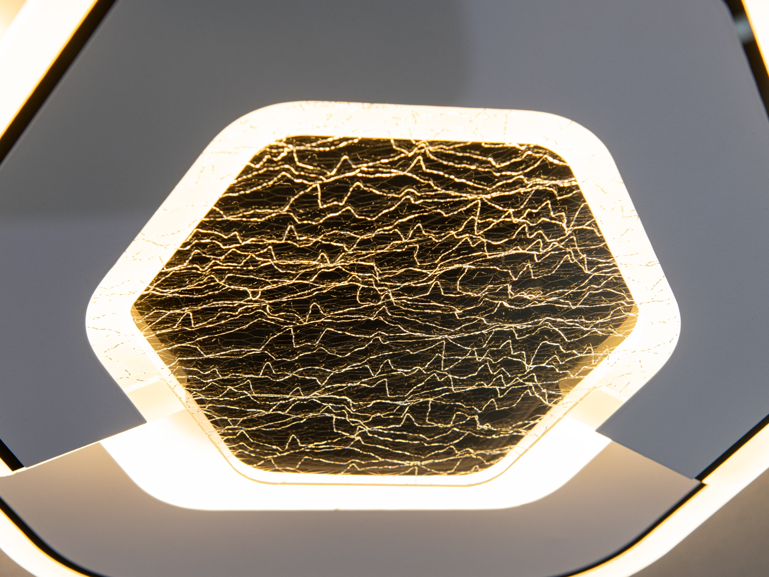 Сучасний LED світильник з регулюванням кольору світла, 44W, білий