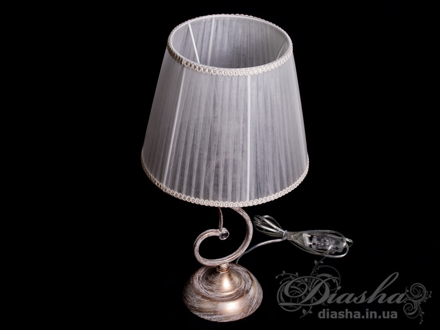 Витончена настільна лампа