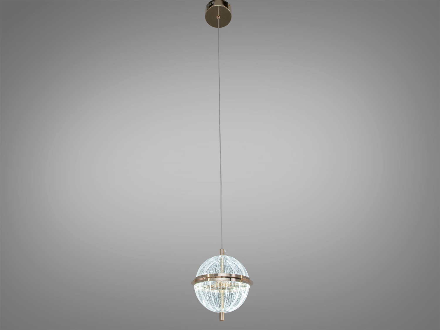 Лампа підвісна з довгим тросом, сферичний дизайн зі акриловим корпусом та металевим обрамленням, ідеальна для високих стель.