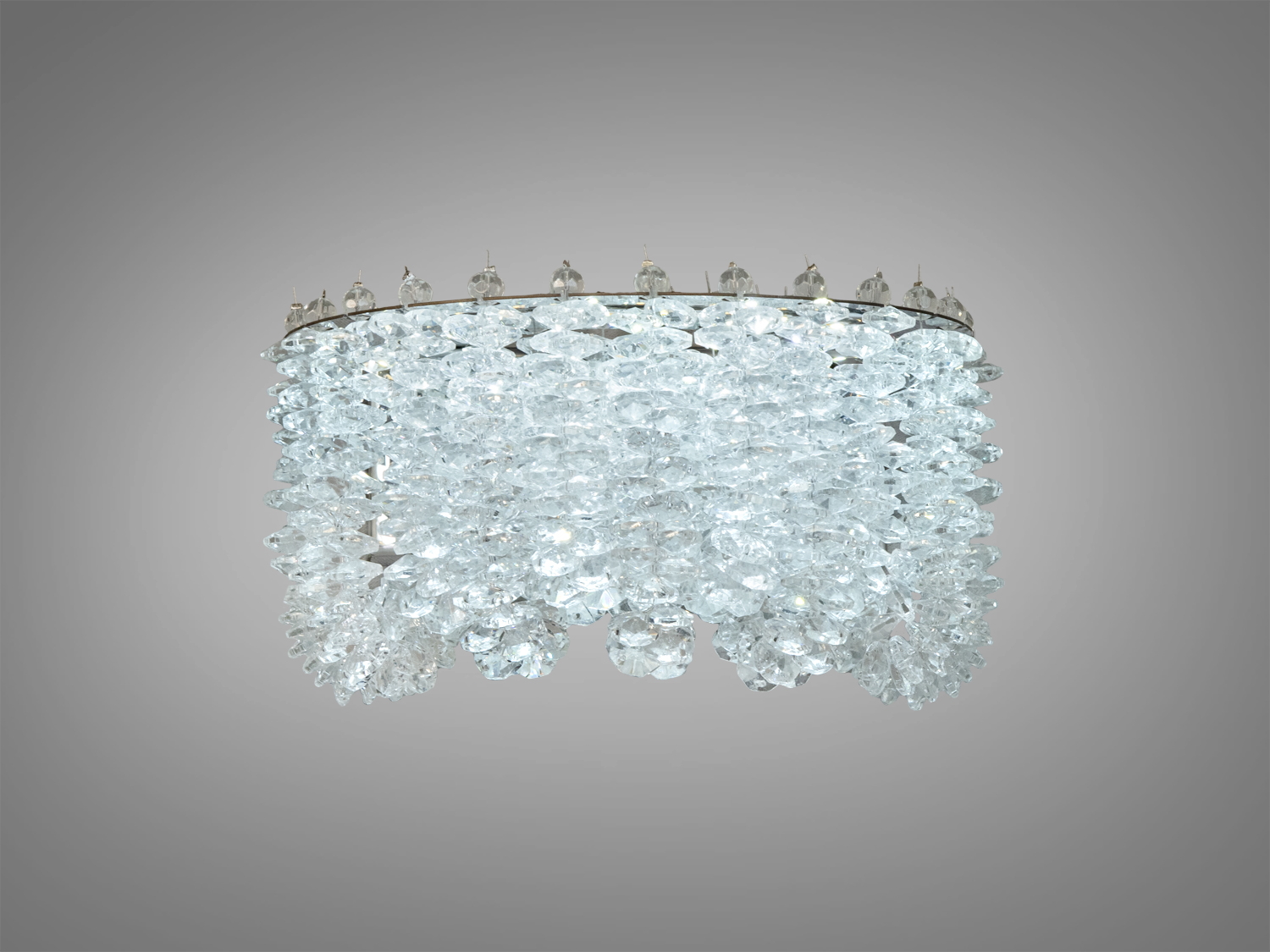 Стельовий світильник з кришталевими підвісками, що відбивають світло. Ідеальний для віталень.