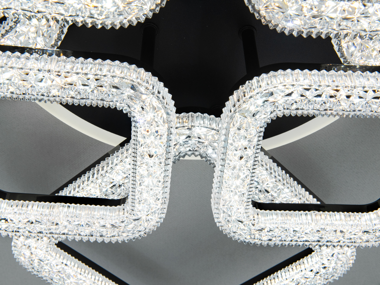 Люстра стельова Квадрати чорна 140W з пультом