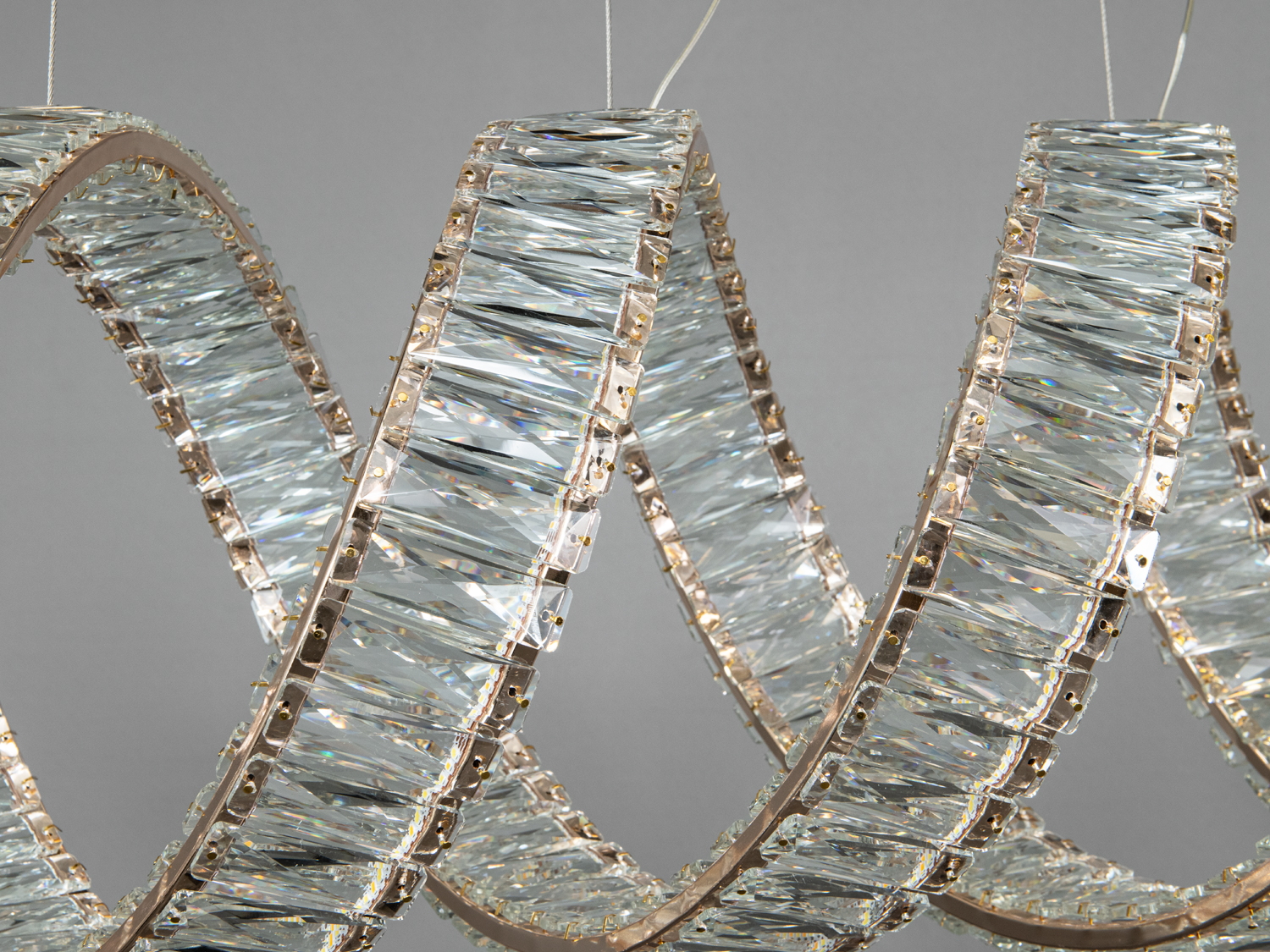 Люстра LED підвісна спіраль золото 250Вт пульт