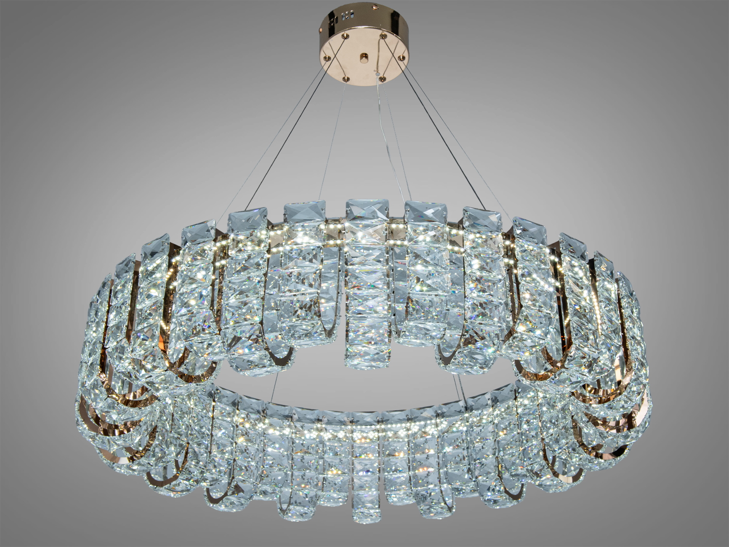 Елегантна кругла люстра з кришталевими підвісками, ідеальна для спальні, з можливістю дистанційного керування.