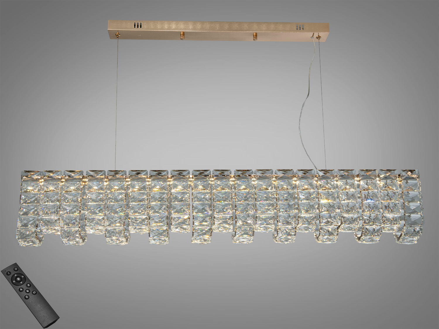 Кришталева LED люстра Diasha у золоті, 52 Вт, з пультом та димуванням для кімнат до 10 м². Витягнута форма, регулювання висоти підвісу.