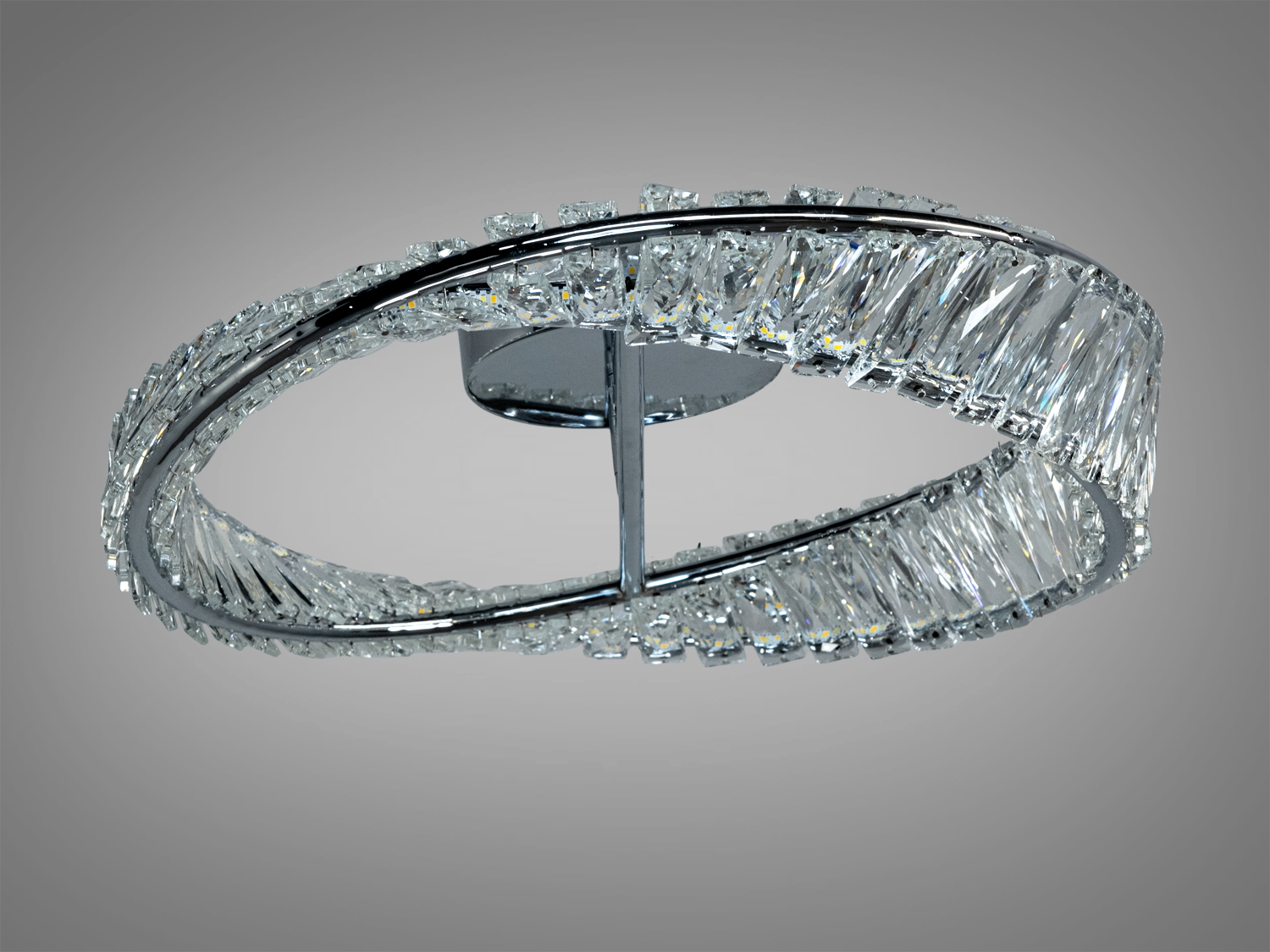 Підвісний світильник з фото має багатий золотистий відтінок, що надає йому неповторного вигляду вишуканості та статусу.