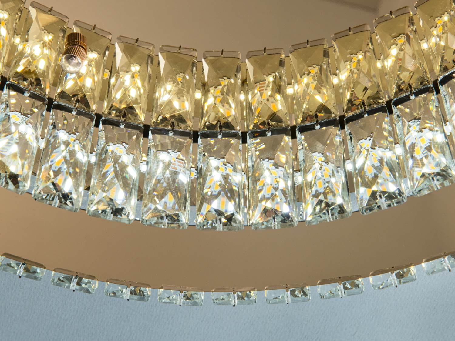 Люстра стельова LED Diasha золото 55 Вт пульт