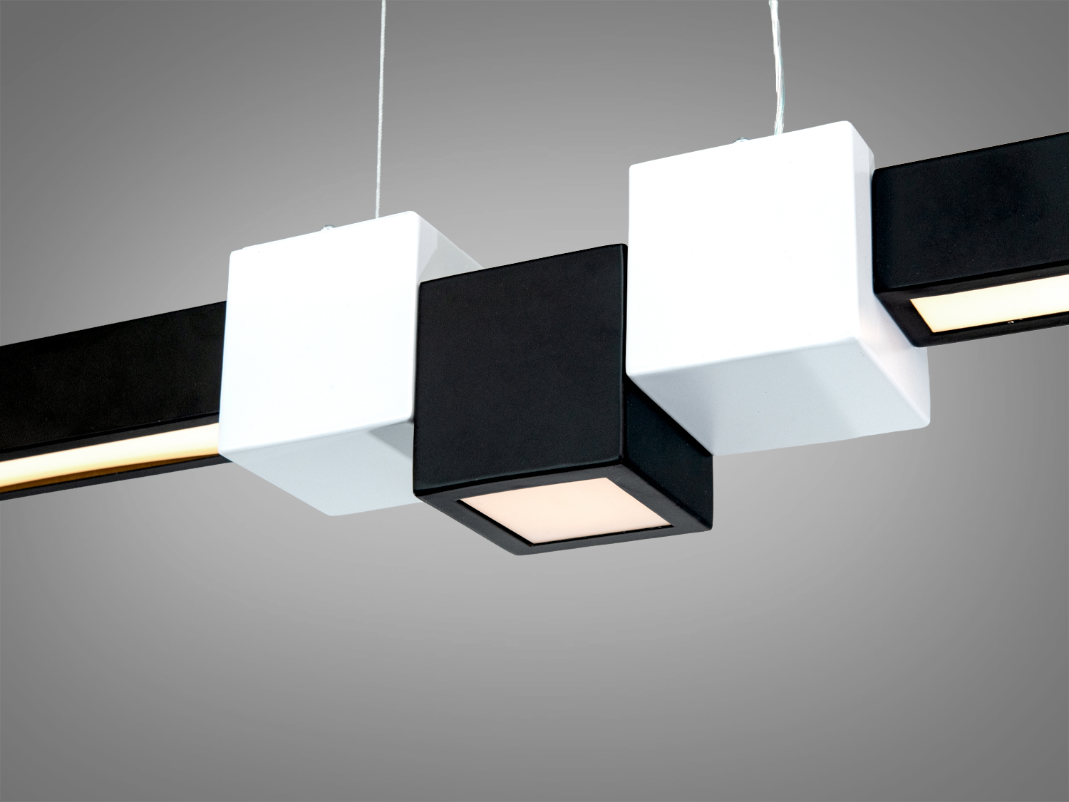 Світлодіодний підвіс лінійний 28 Вт чорний