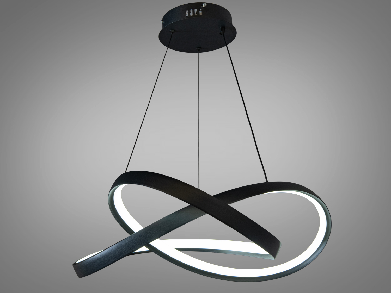 Чорний металевий підвісний світильник у формі нескінченності з LED-освітленням, ідеальний для сучасних віталень.