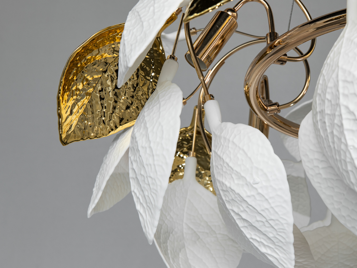 Підвісна люстра керамічні листки золото 6 ламп