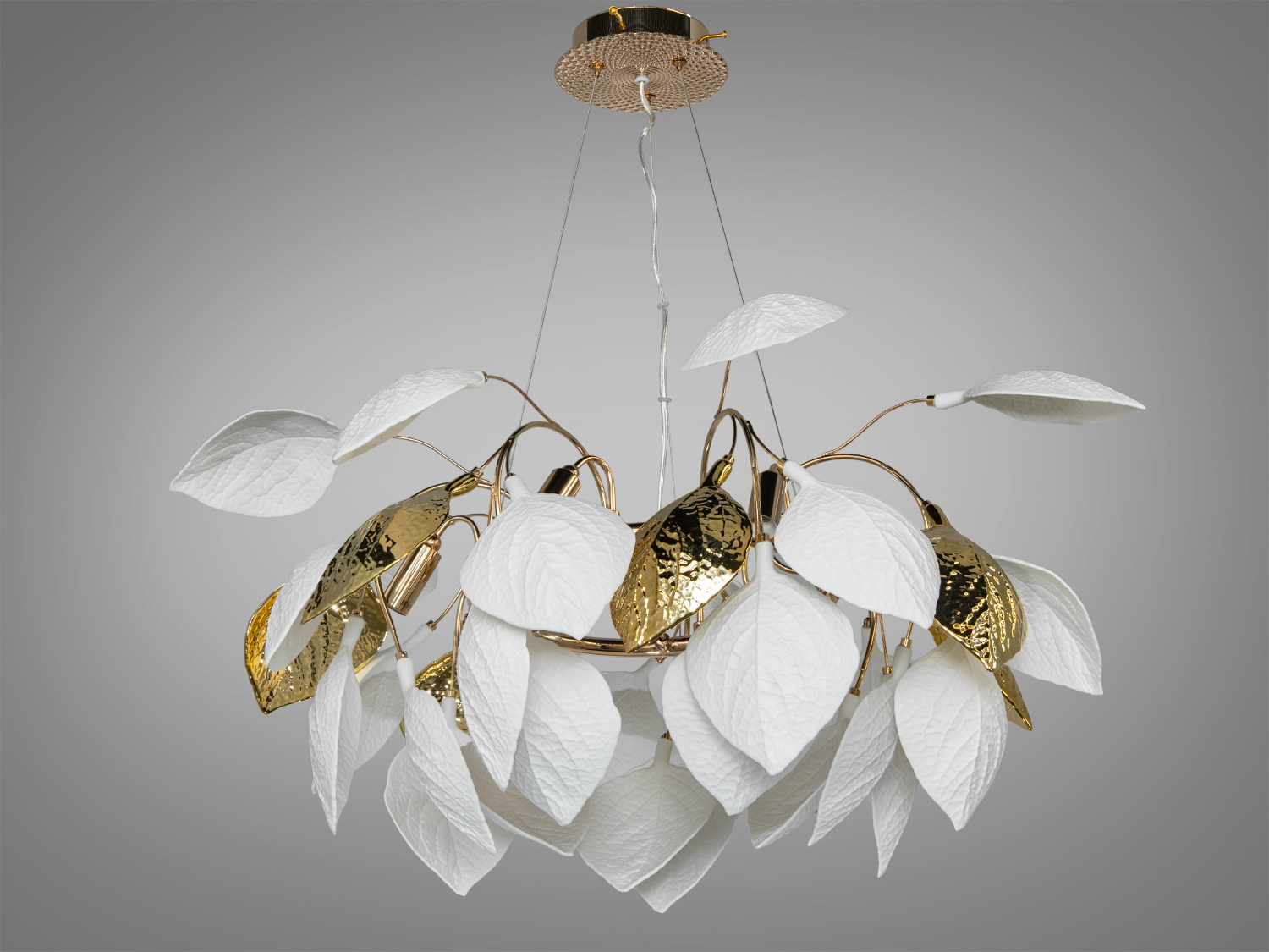 Підвісна люстра з керамічними листками у золотистому оздобленні, 6xE14. Метал + кераміка, підвісний монтаж, м’яке розсіяне світло для вітальні чи спальні.