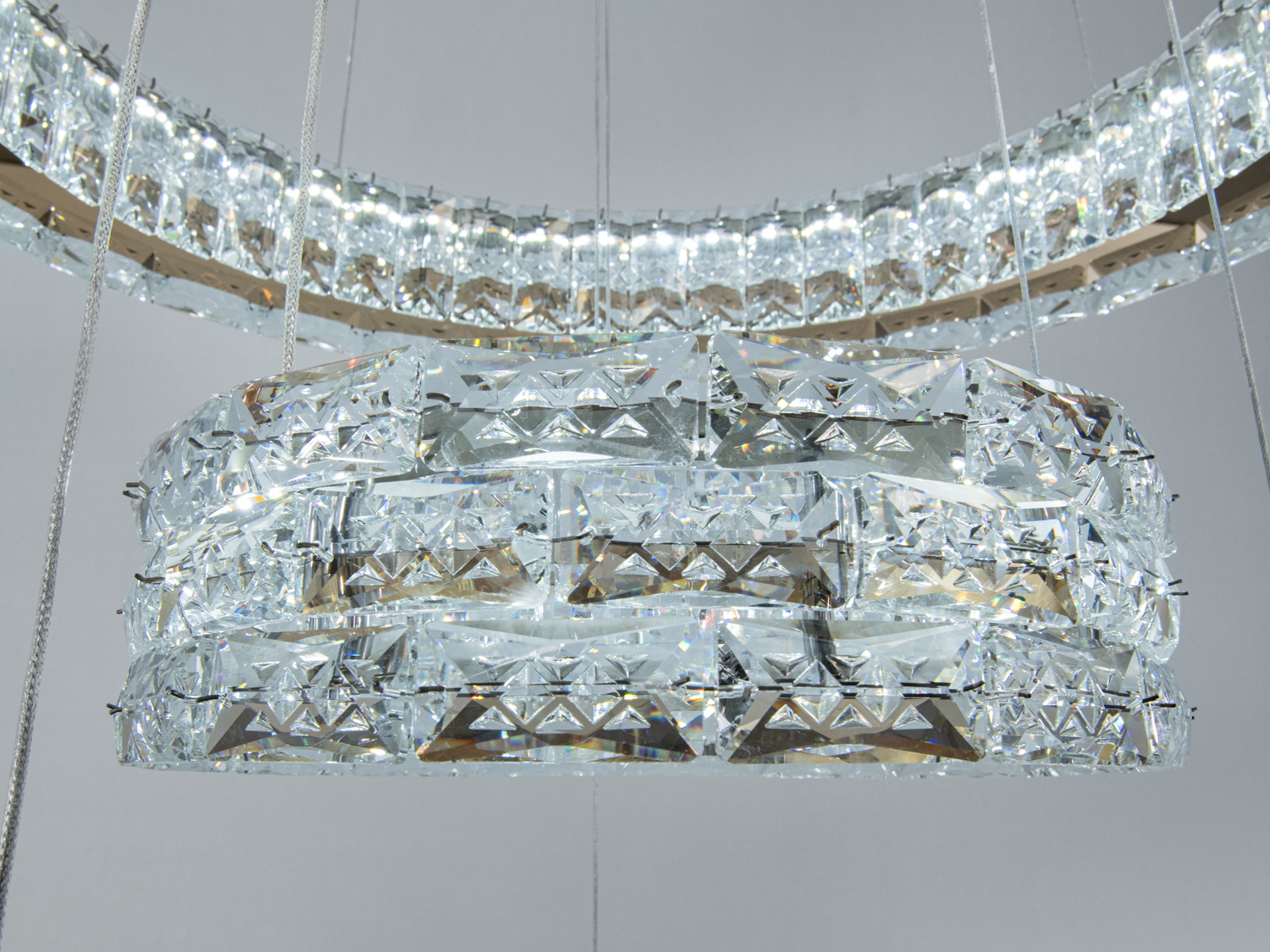 Люстра LED Каскад золото 70Вт 3 кільця з пультом