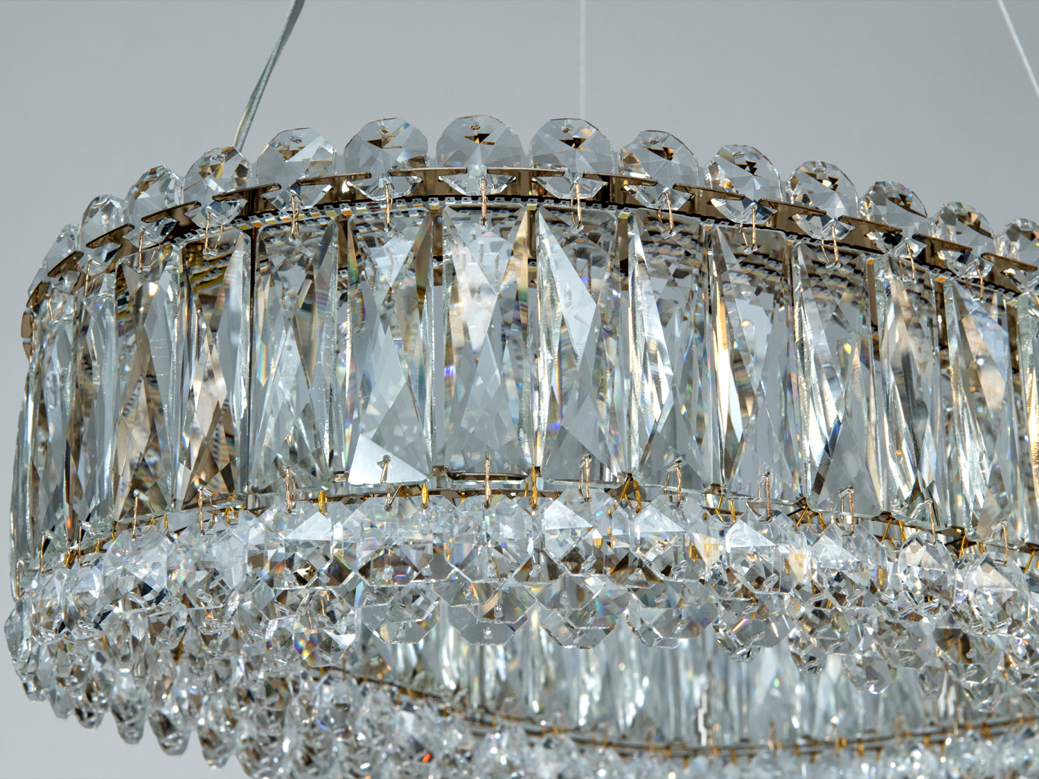 Люстра LED підвісна золото 46 Вт овальна з ПДУ