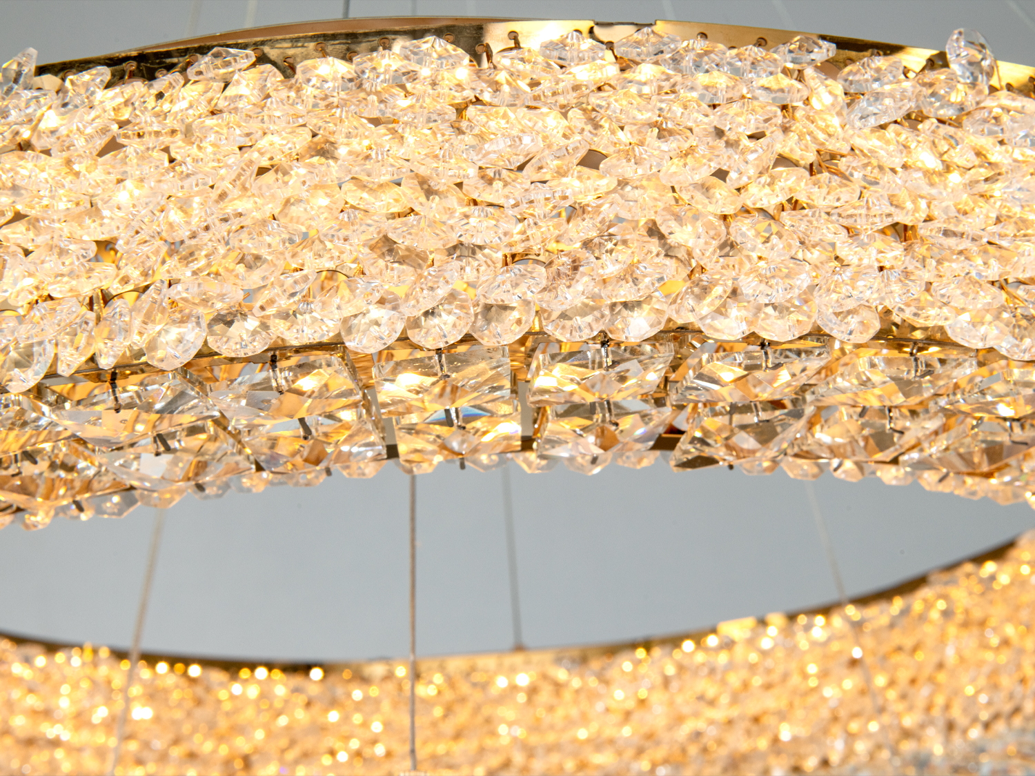 Підвісна LED люстра Diasha золото 2 кільця 126Вт