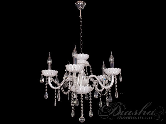 &nbsp;&nbsp;&nbsp;Найважливішим у будь-якому приміщенні є грамотно підібране освітлення. А це означає не тільки ступінь насиченості світлом, а й красу вибраного світильника. І стара істина, що &laquo;у кожного свій смак&raquo;, набуває реальний сенс при вигляді представленого тут справжнього витвору мистецтва. Надзвичайний, ніжний, інтригуючий колір справить незабутнє враження на самого вимогливого покупця. Класичні люстри та бра цієї моделі зі звичайними лампами розжарювання, світлодіодними лампами або економки на патрон Е14 внесуть романтичні нотки в будь-який інтер'єр. Можливе виконання металевих частин в золотому та хромованому варіантах. Також люстра може бути виконана в білому склі.