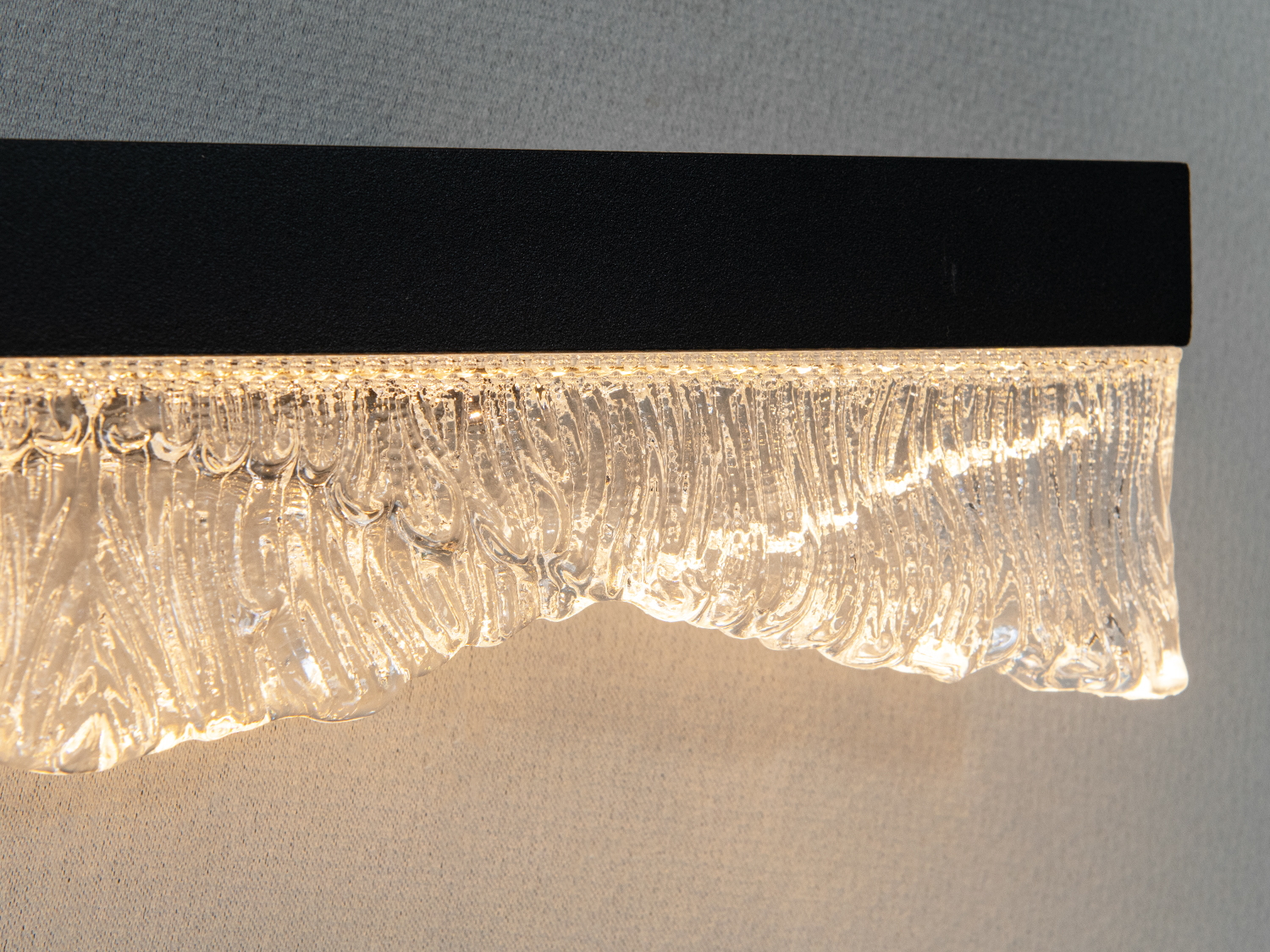 Настінне LED бра-планка чорне 16 Вт мінімалізм