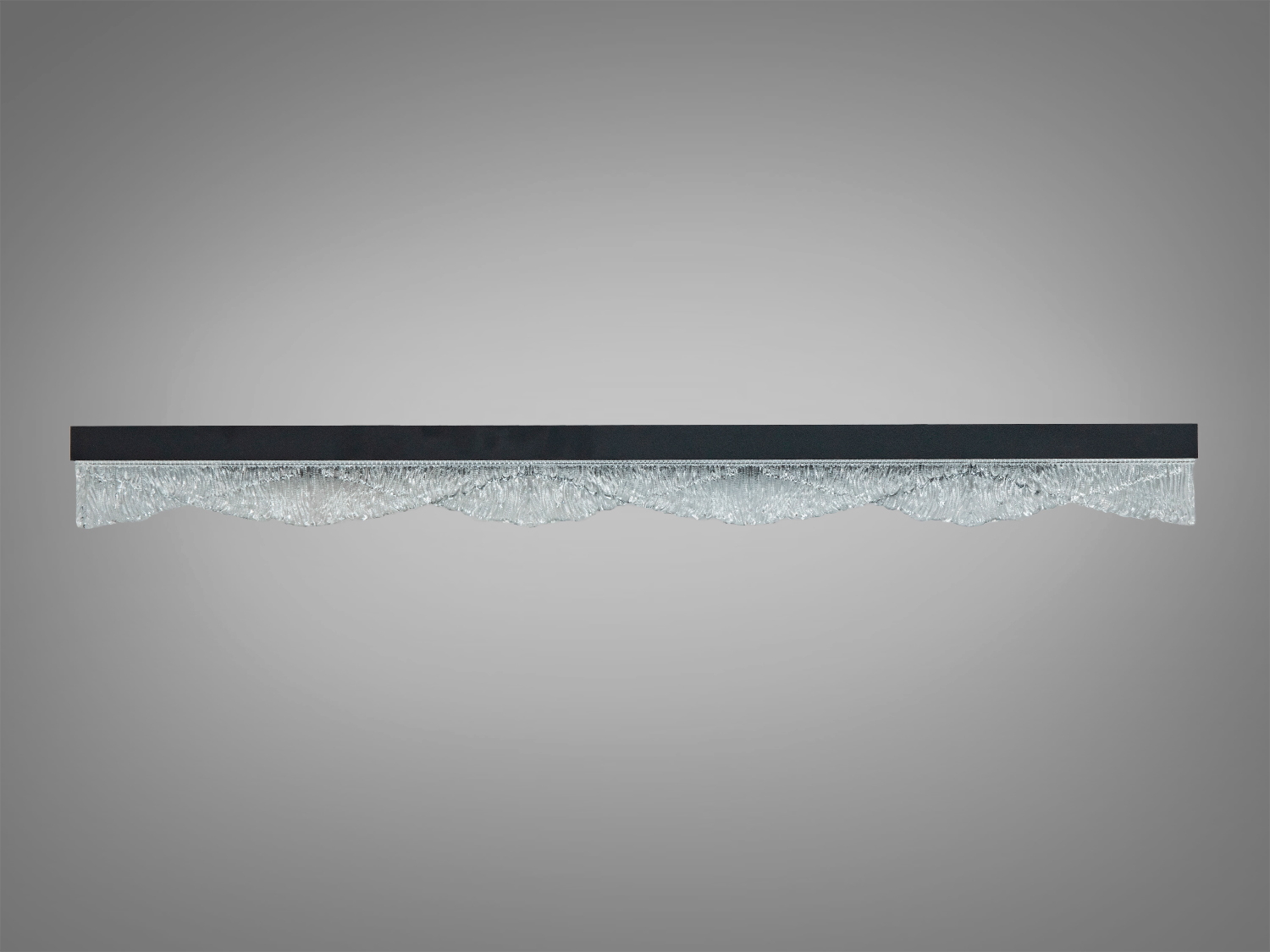 Світлодіодний світильник з прозорим скляним дифузором, що нагадує водоспад. Підходить для встановлення у ванних кімнатах.