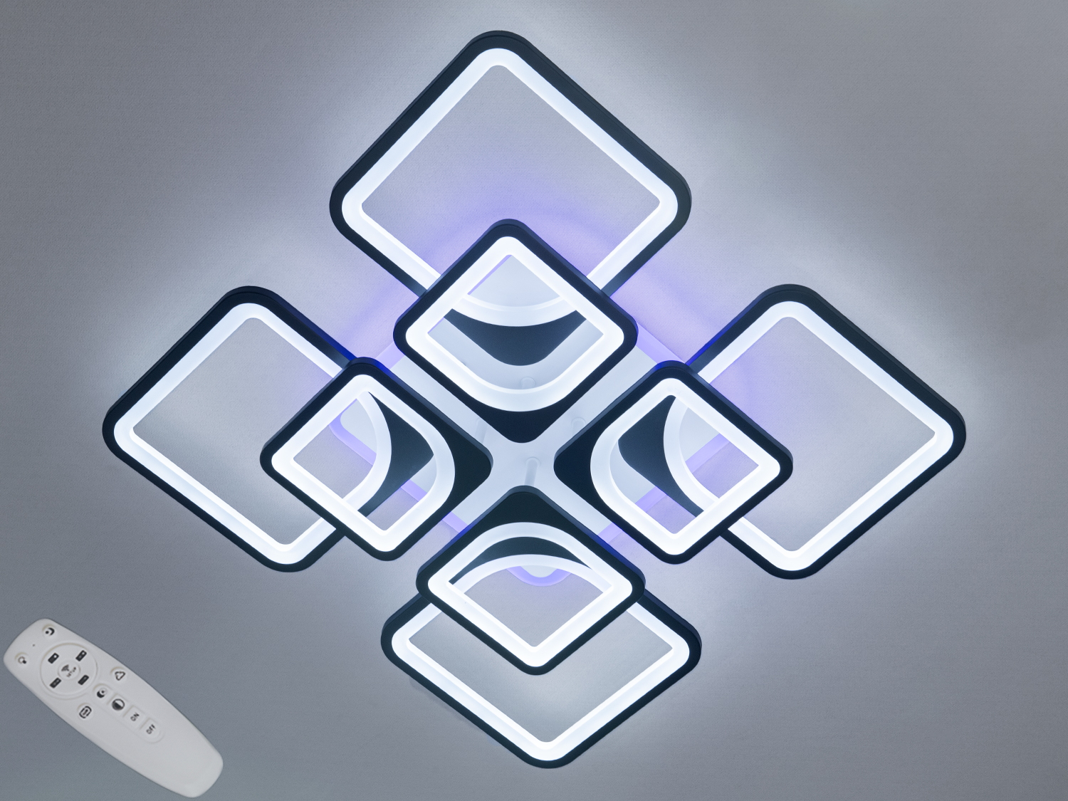 Стильна світлодіодна люстра серії 8060 у чорному кольорі з пультом керування. Ідеальна для вітальні, спальні чи офісу.