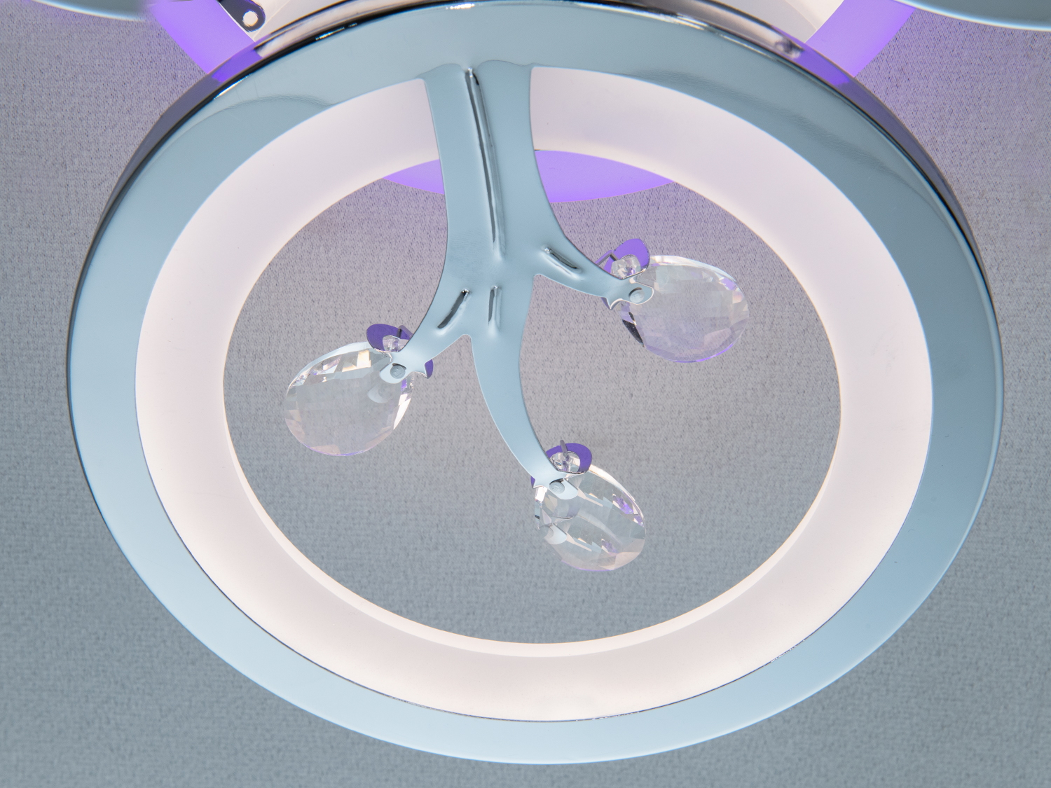 Стельова LED люстра 3 кільця хром 50 Вт пульт 9 м²