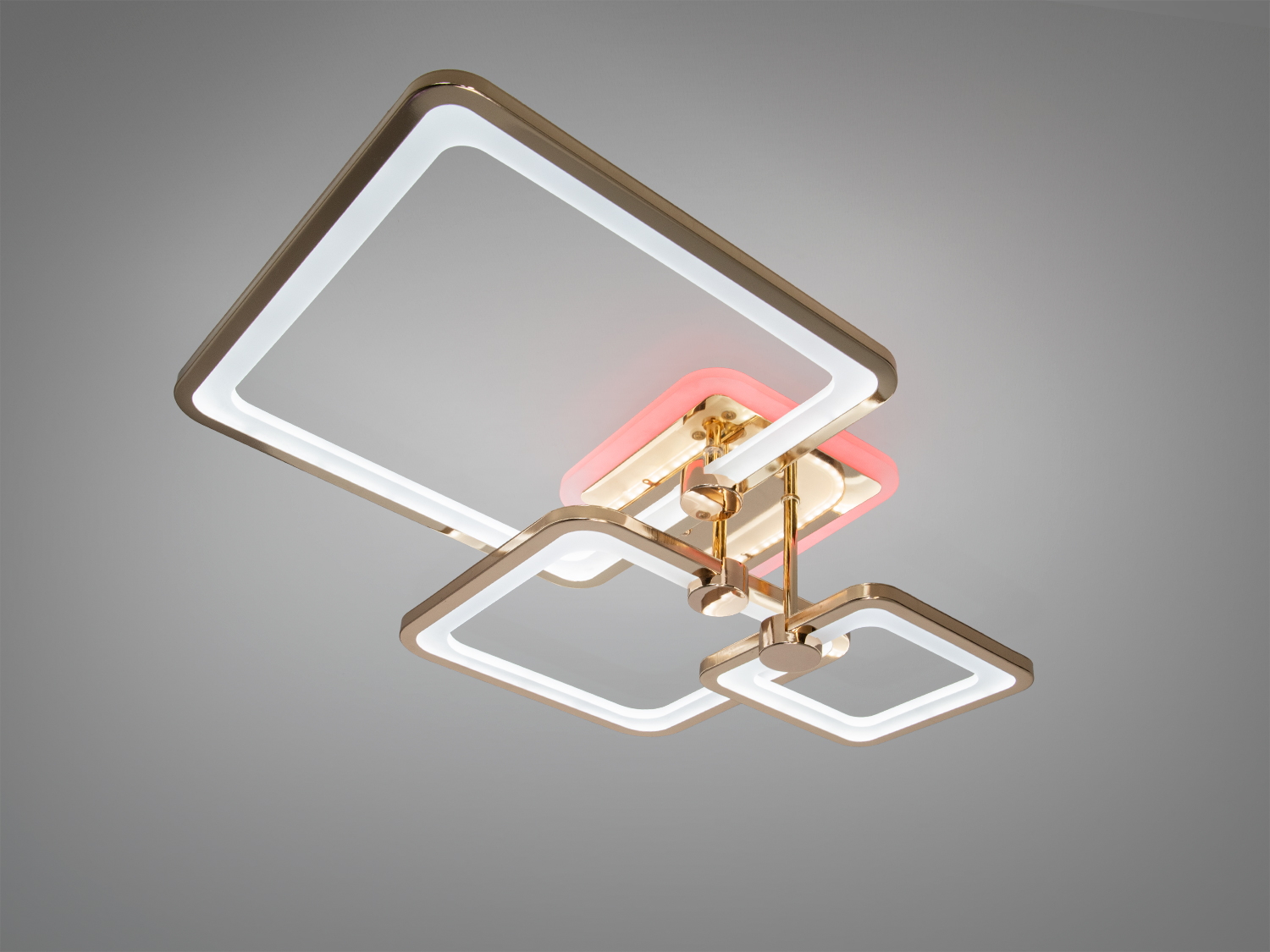 Стельовий світильник з червоним підсвічуванням, квадратний дизайн, чорний каркас, тепле світло, ідеально для вітальні.