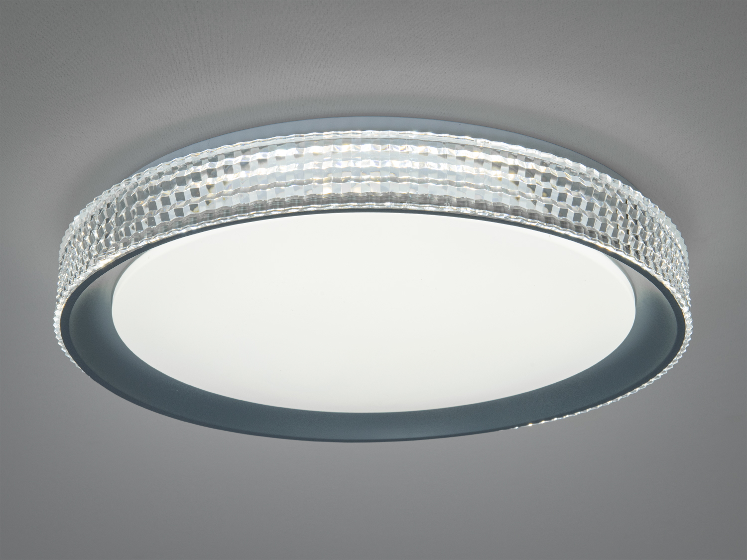 Кругла LED люстра Diasha 46 Вт для кімнат до 8 м². Білий корпус із сірою вставкою, матовий плафон, керування настінним вимикачем, рівномірне м’яке світло.