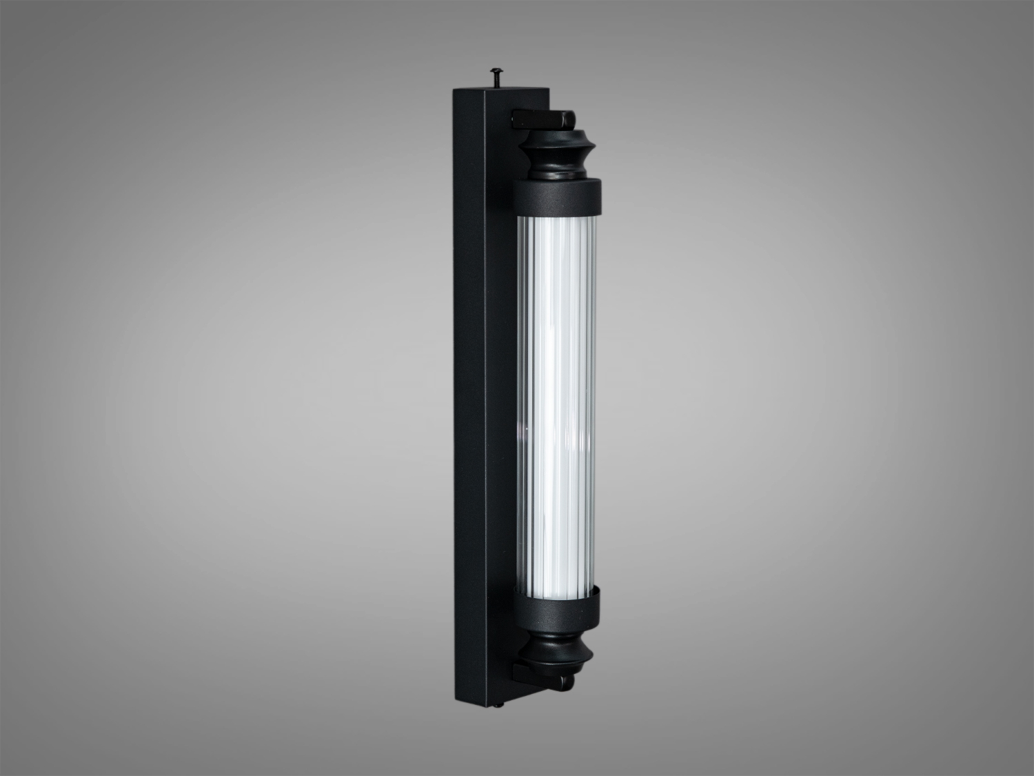 Хромований настінний світильник з вертикальними трубками, що випромінюють прохолодне світло. Підходить для ванної кімнати.