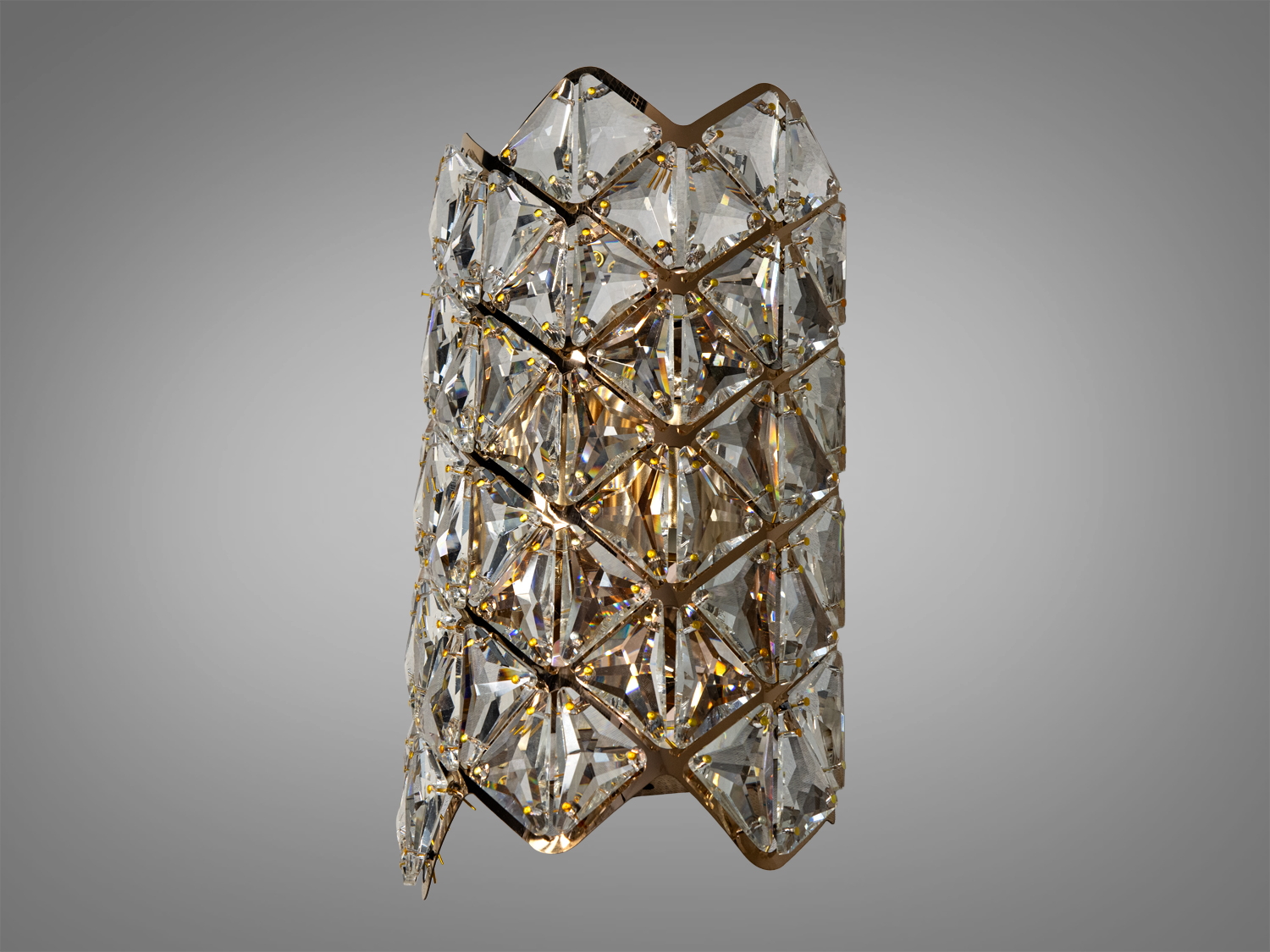 Настінний світильник з кристалами, що створює м′яке світло. Ідеально підходить для сучасних інтер′єрів, легко монтується на стіну.