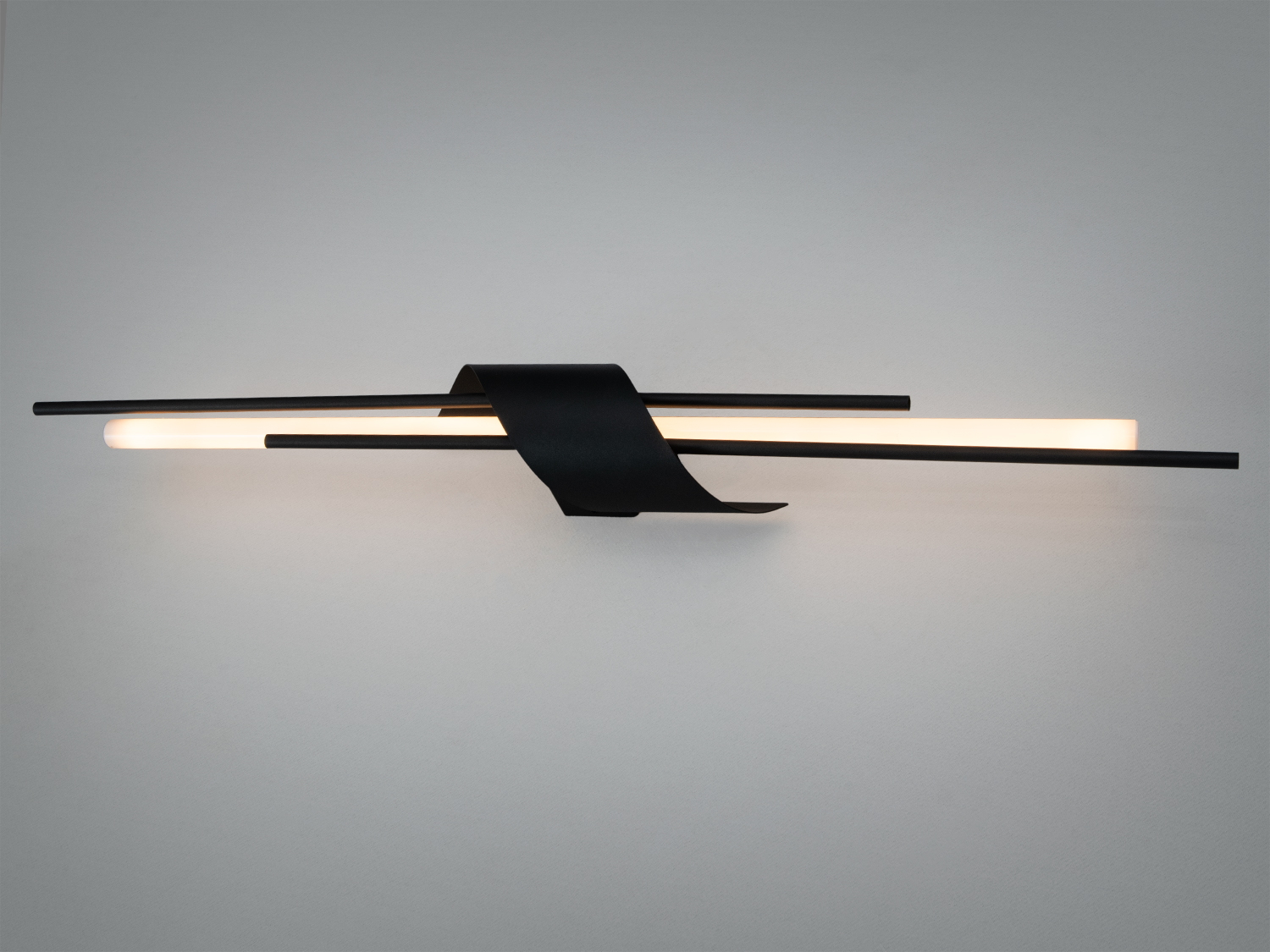 Настінний LED світильник 10 Вт у чорному кольорі з акриловим розсіювачем та 3 режимами CCT 3200K 4100K 6500K. Перемикання від настінного вимикача. Стиль мінімалізм.