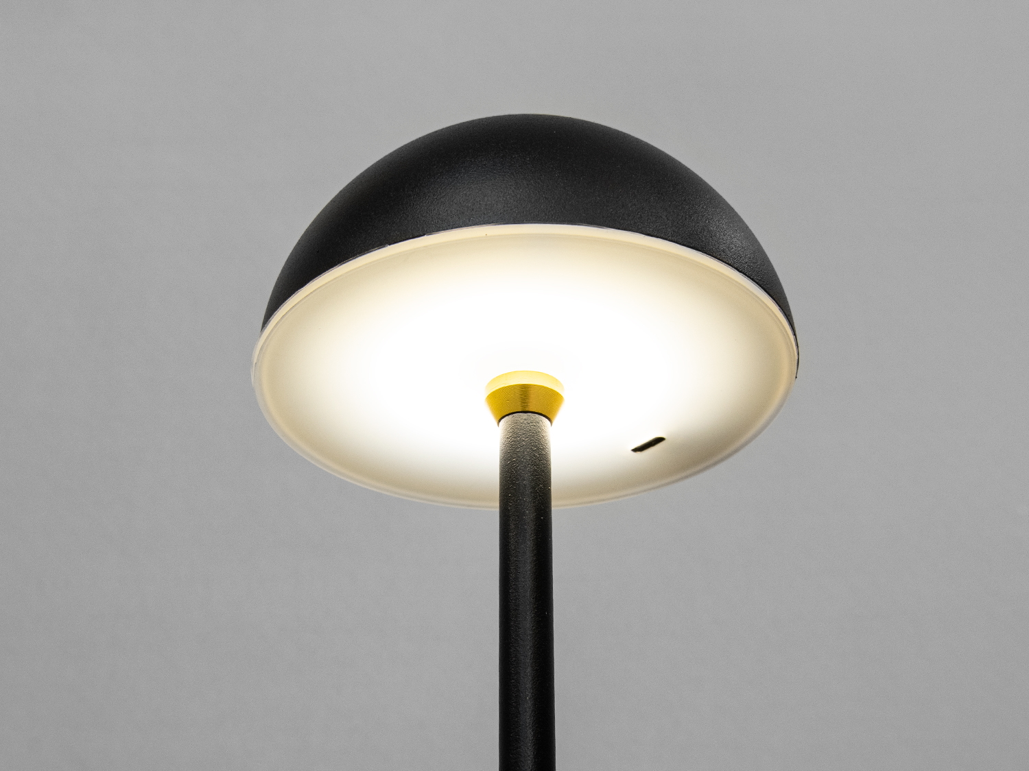 Настільна лампа LED Diasha чорна 5 Вт сенсор