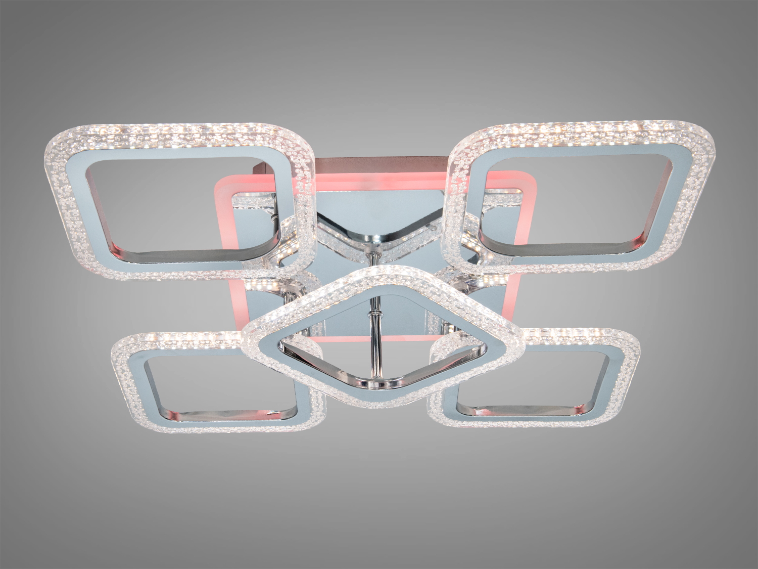 Світильник для стелі з квадратними LED-елементами, що випромінює тепле світло. Відзначається червоним декоративним підсвічуванням.