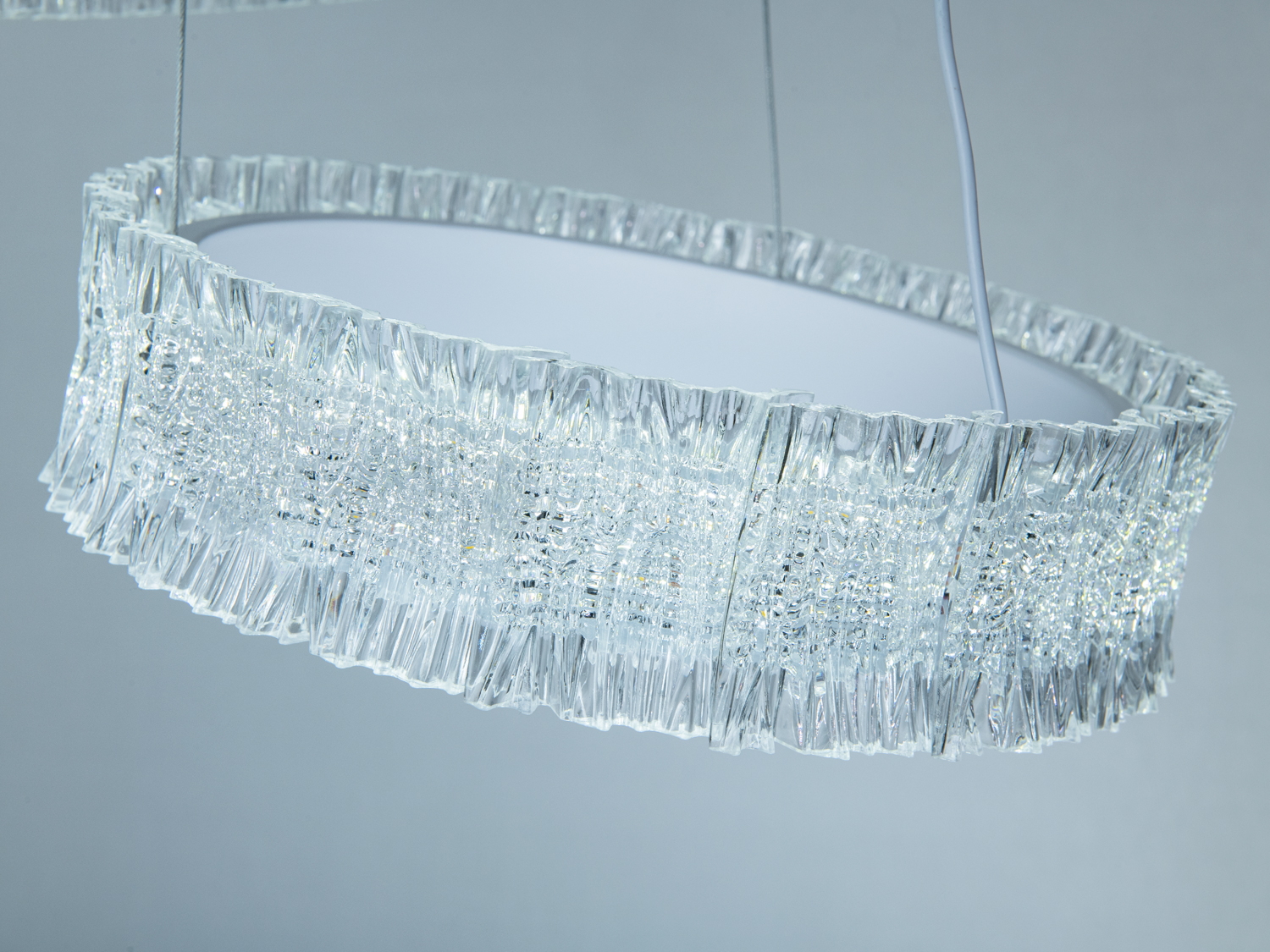 Люстра підвісна Diasha біла 3 кільця 135W пульт