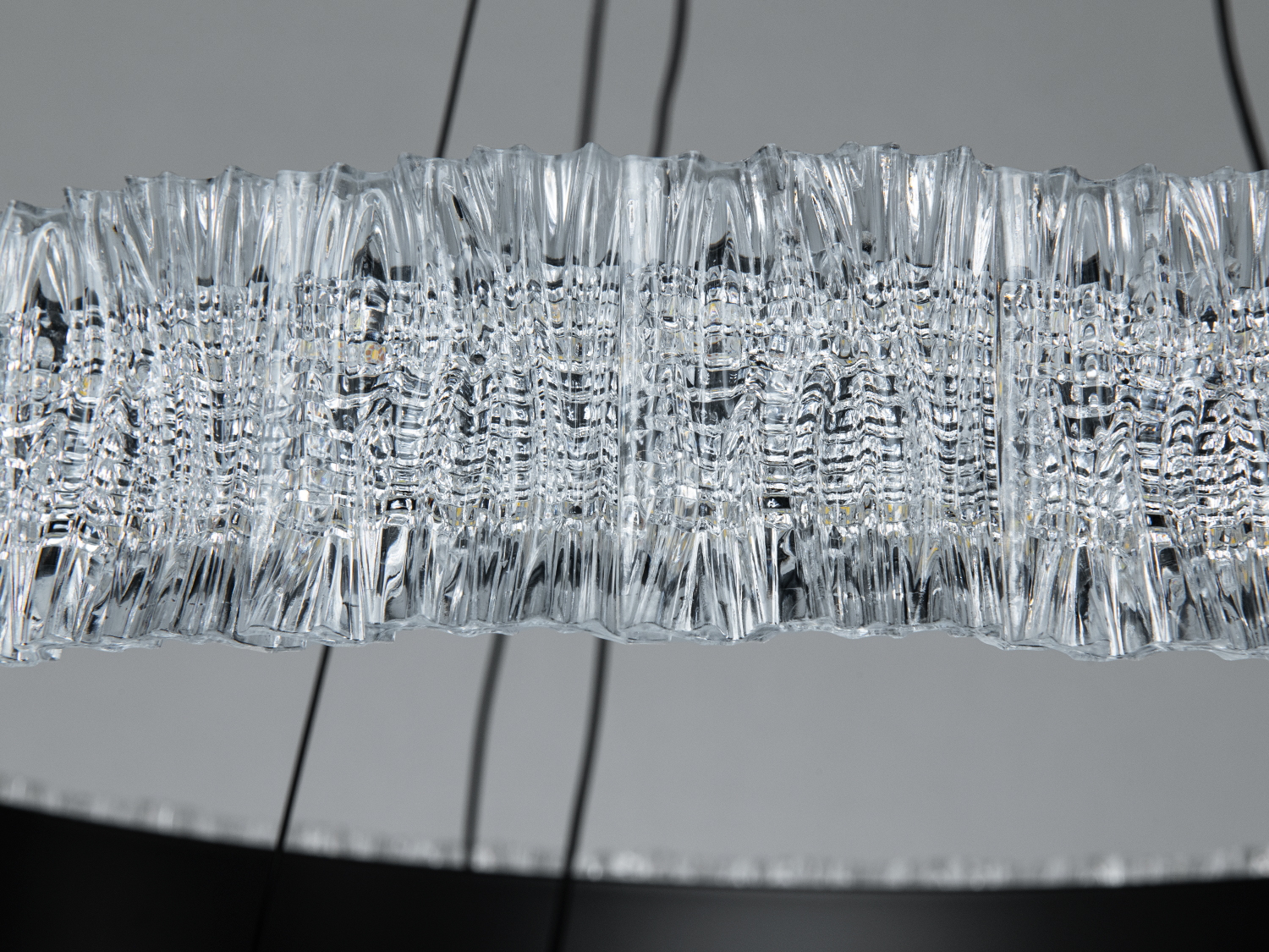 Підвісна LED люстра Diasha чорна 140W пульт кільця