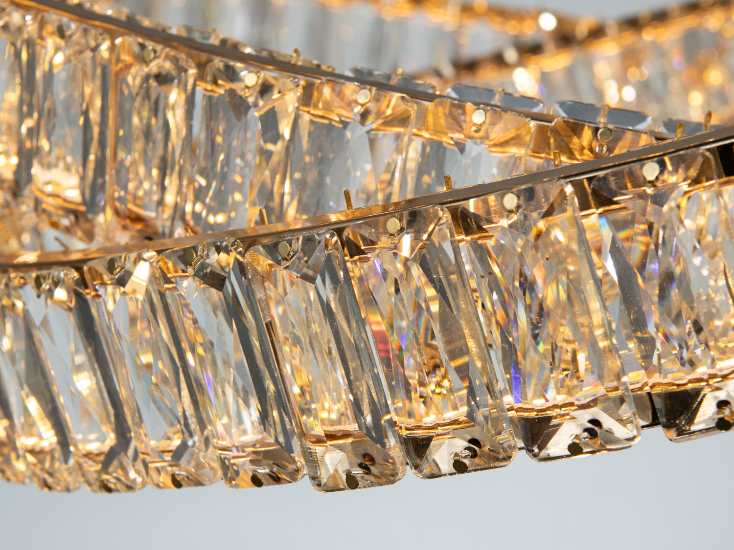 LED люстра підвіс золото 92 Вт з пультом