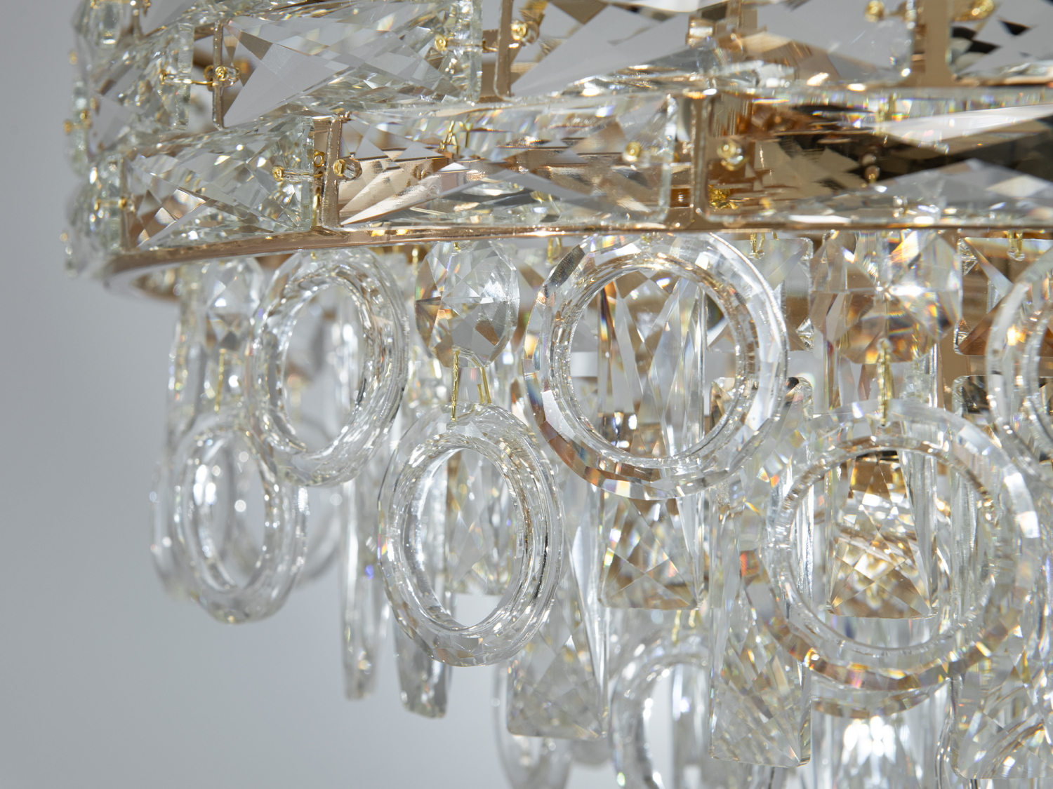 Шедевральна кришталева люстра підвіс на 10 ламп, золотого кольору