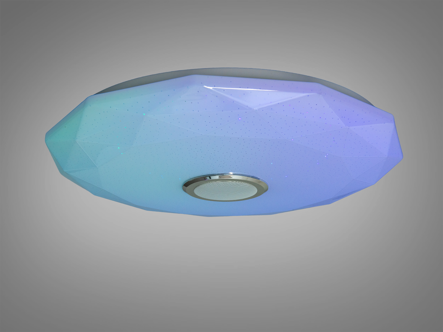 Стельовий світильник з холодним світлом, багатокутна форма. Добре підходить для офісних приміщень.