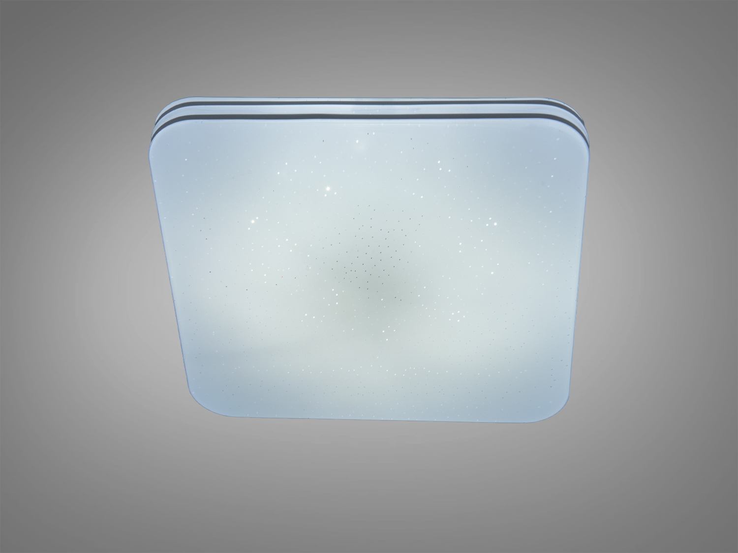 Стельова лампа квадратної форми з м′яким білим світлом. Ідеально підходить для освітлення вітальні або спальні.