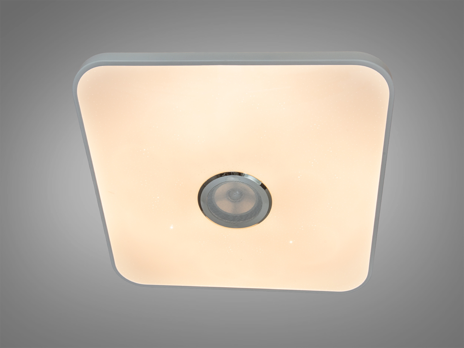 Світильник з теплим світлом, квадратної форми, з округленими кутами. Ідеально підходить для затишних приміщень, створюючи комфортну атмосферу.